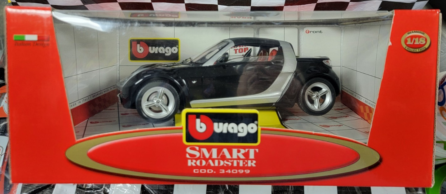 NEW Burago Diamond Coll. 1/18 MCC Smart Roadster Diecast Black Removable Top