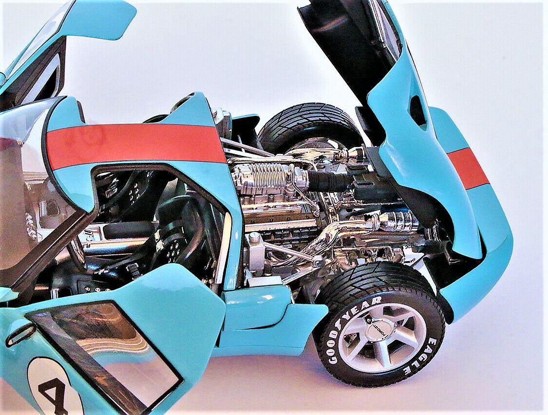 Ford GT40 Race Car Classic Custom Concept Model Hot Rod Carousel BLU 1:18