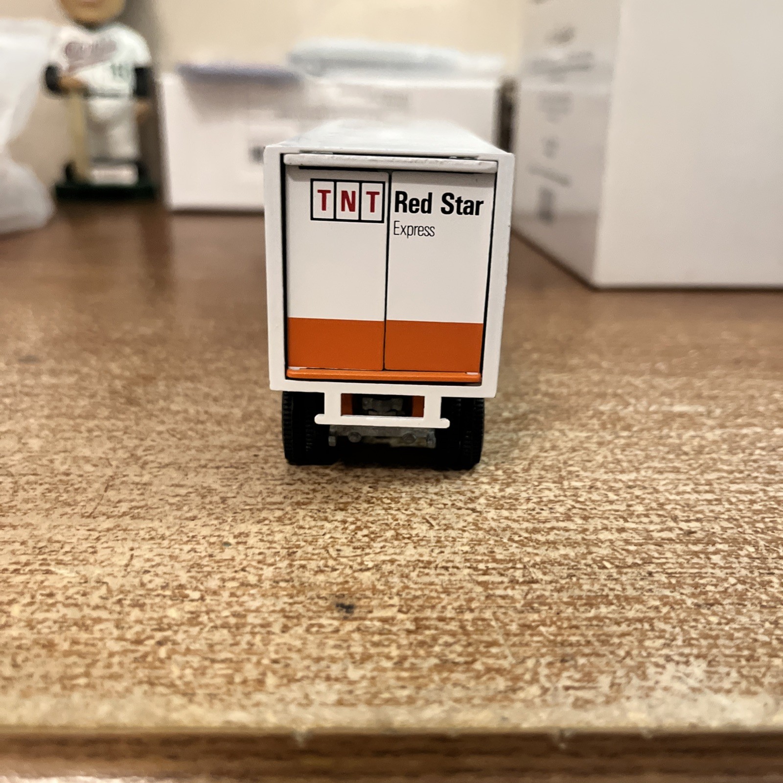 TNT Red Star Express – ’91 Winross Truck And Trailer