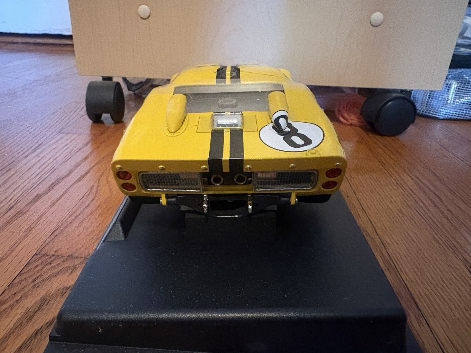 Shelby Collectibles 1:18 Ford GT40 MKII #8