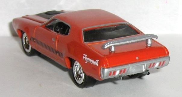 1/64 = 1971 71 PLYMOUTH ROAD RUNNER / AIR GRABBER / Hood Open Diecast Muscle Car
