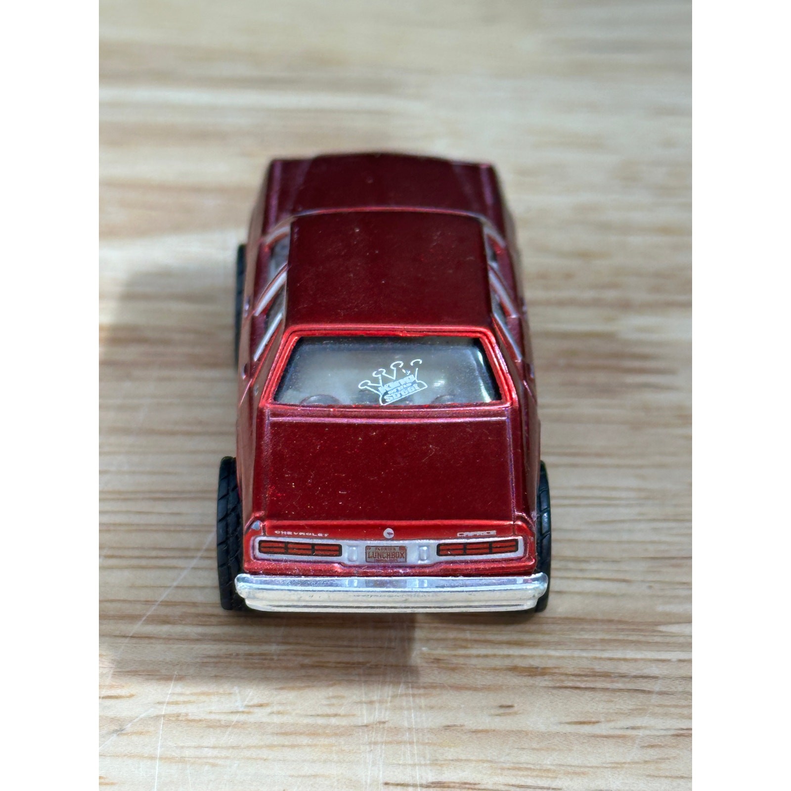 Maisto King of the Street ‘87 Chevrolet Caprice Supreme Red Metallic