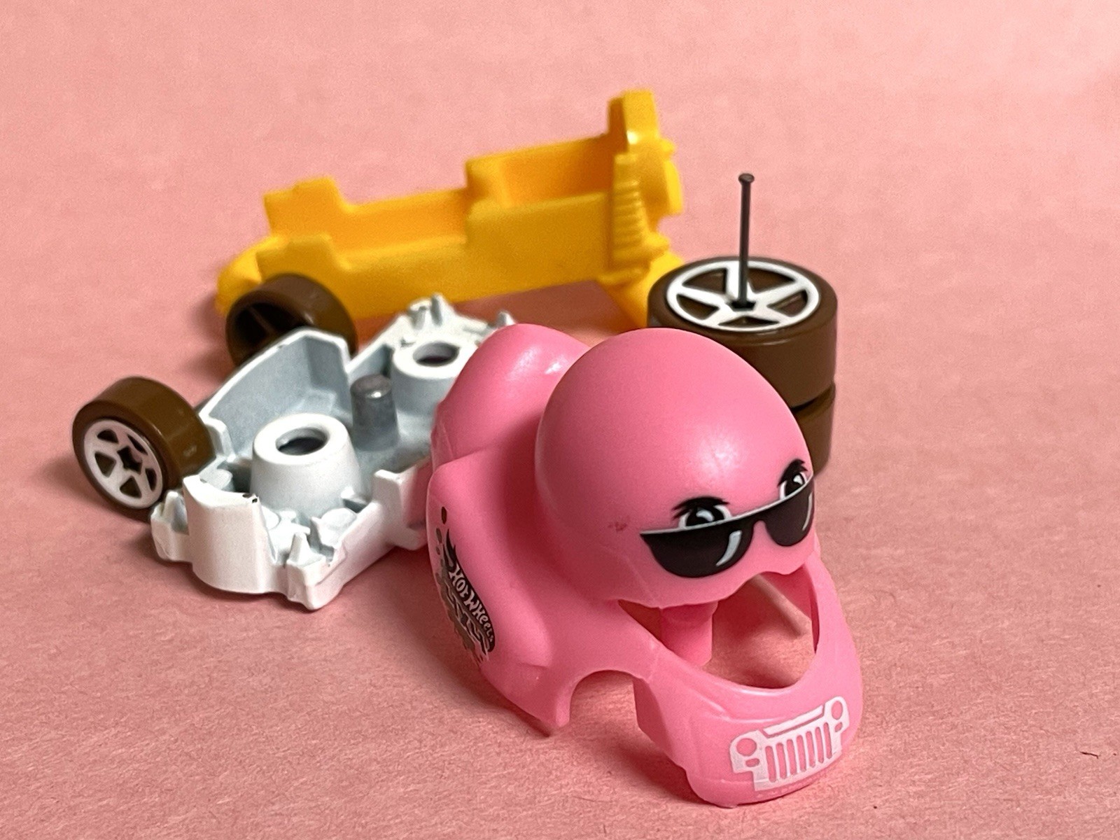 Hot Wheels New Duck N Roll Og Parts Un-Riveted Loose No Card