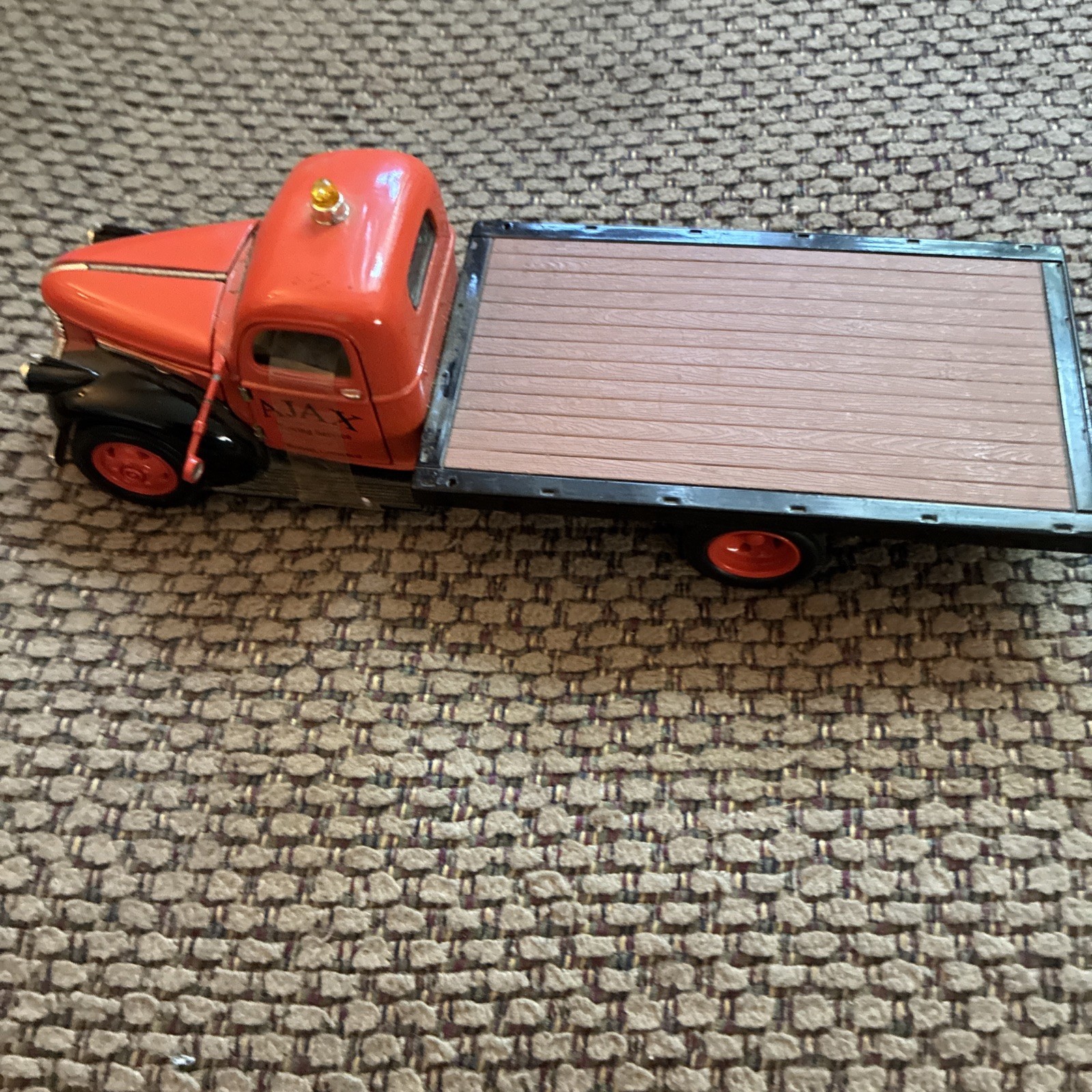 1941 CHEVROLET Flatbed Truck AJAX TOWING SERVICE Westport, CT 1:24 Scale