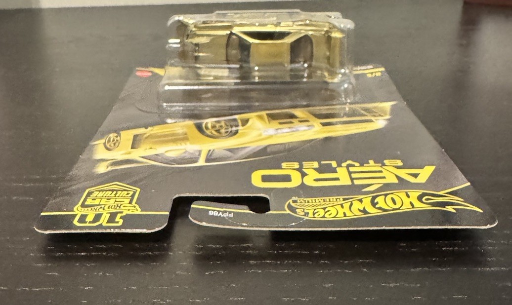 Hot Wheels Car Culture Aero Styles LB-ER34 Nissan Skyline Chase 0/5 in Protector