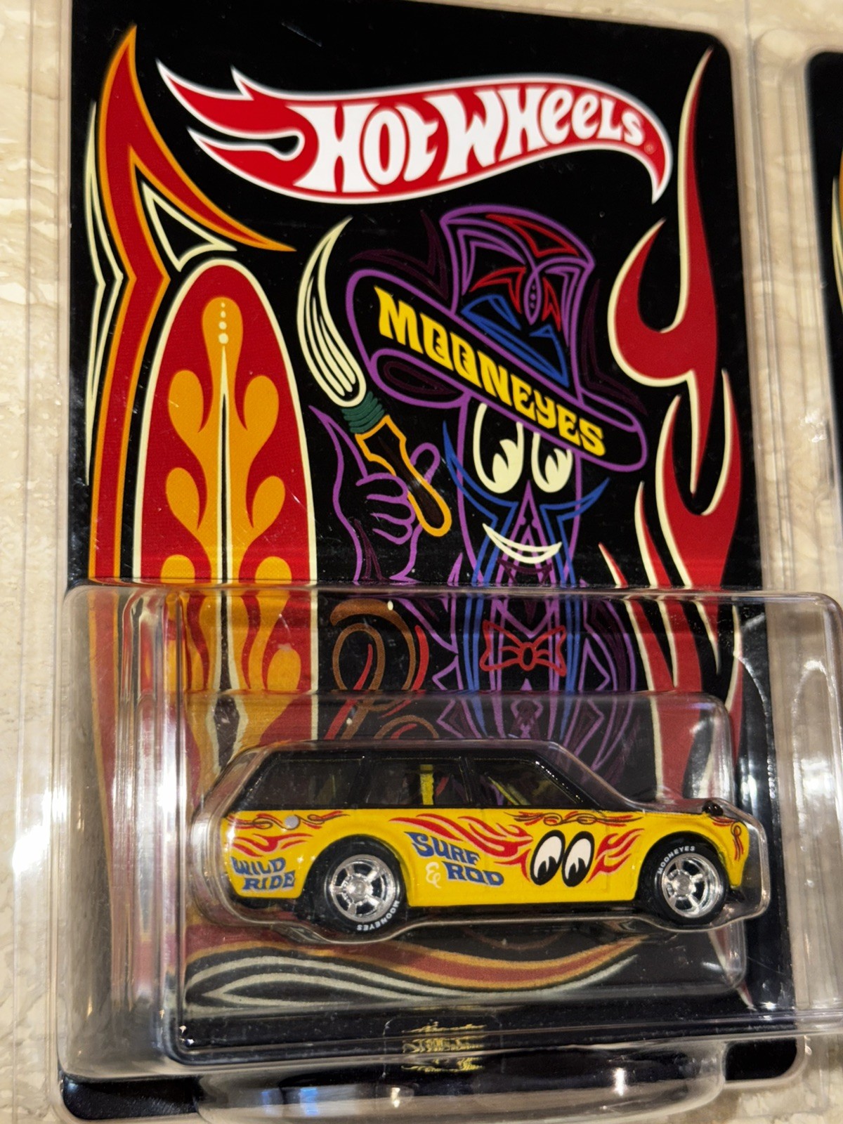 HOT WHEELS 2019 Yokoma Japan Convention ’71 Datsun 510 Wagon Mooneyes L/R Set