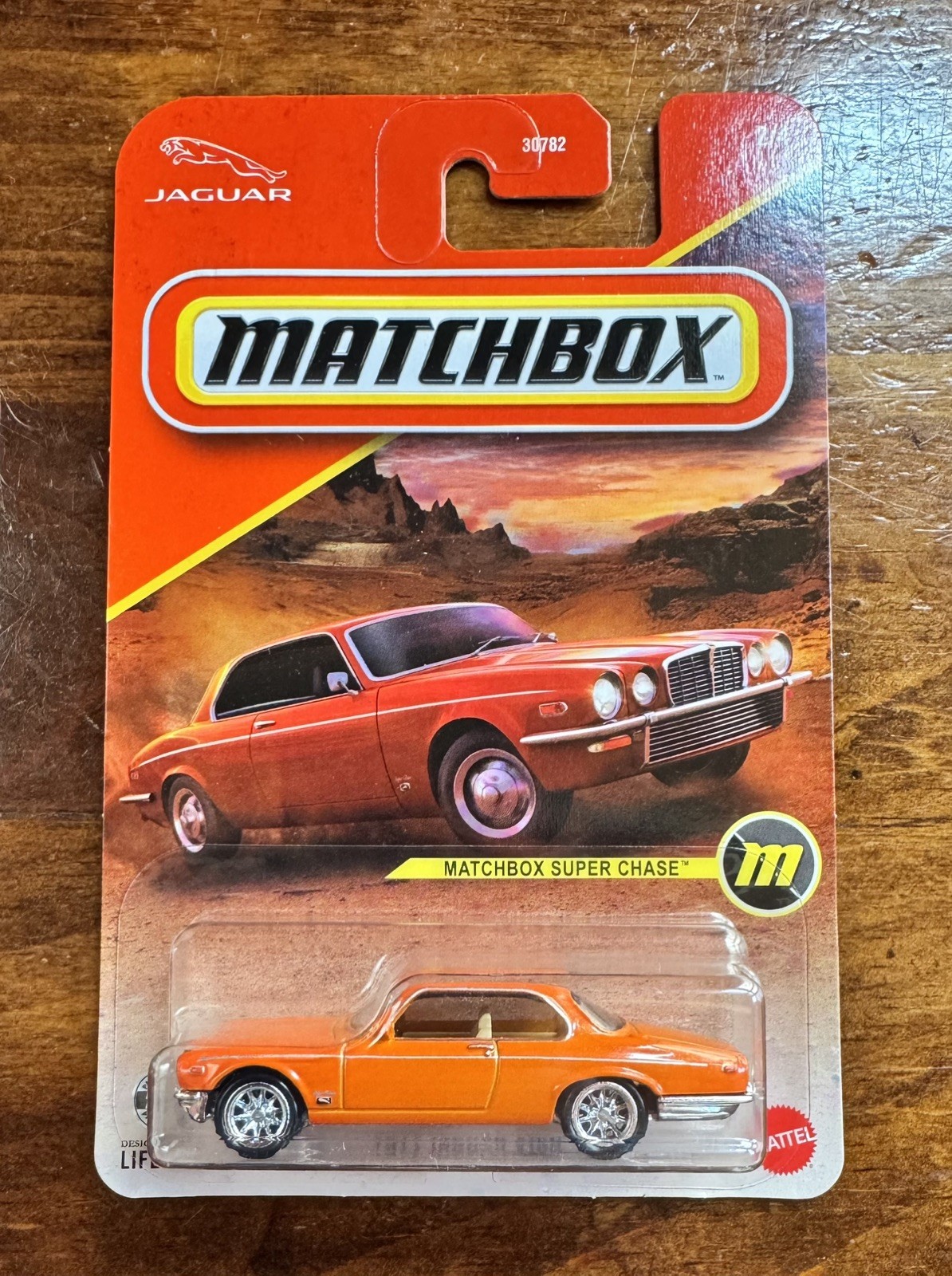 2026 Matchbox Super Chase – 1977 Jaguar XJ6C – with Protector