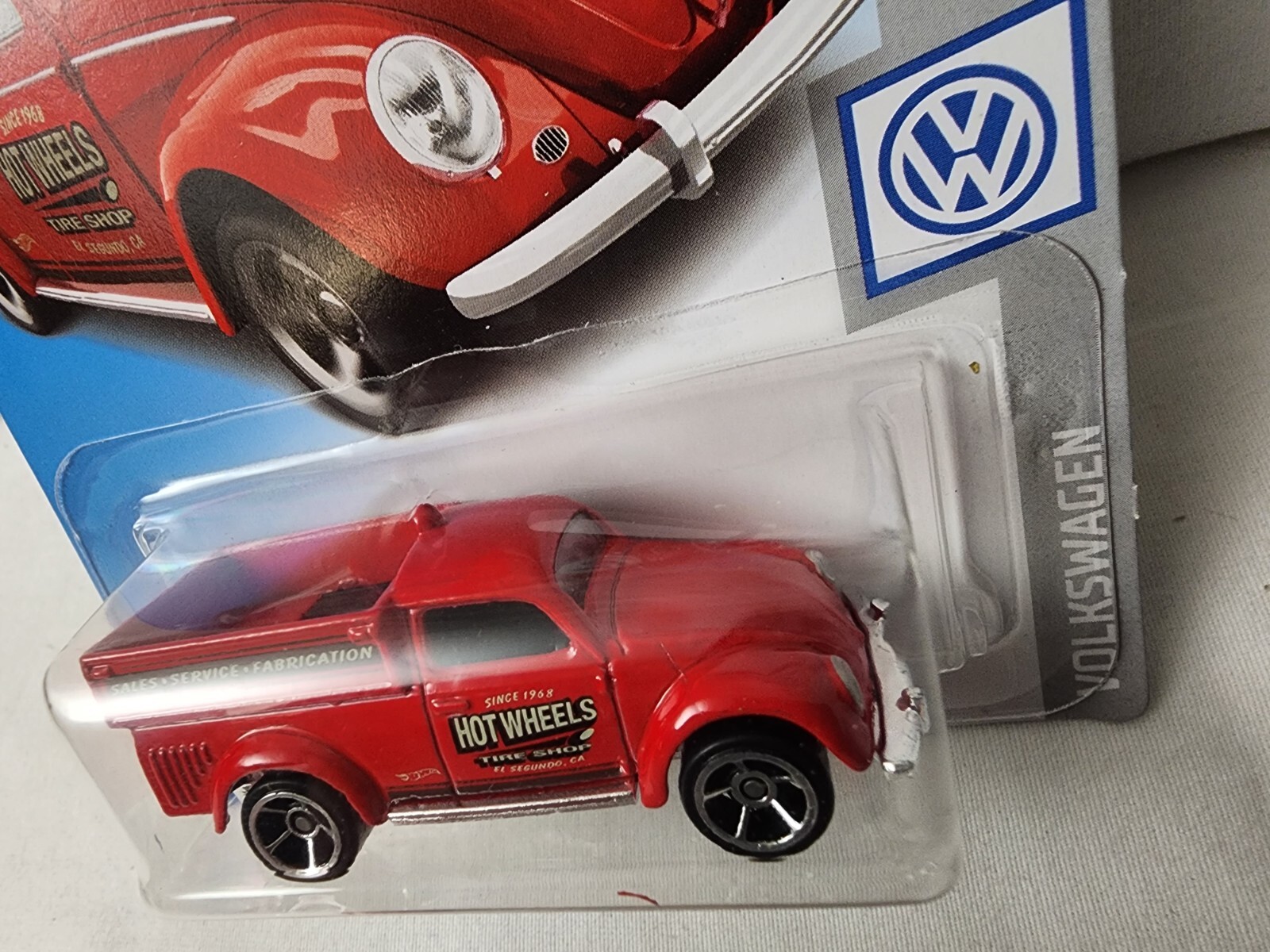 Hot Wheels 2020 Red ’49 Tire Shop Volkswagen Beetle-Pickup 1/64th #A2