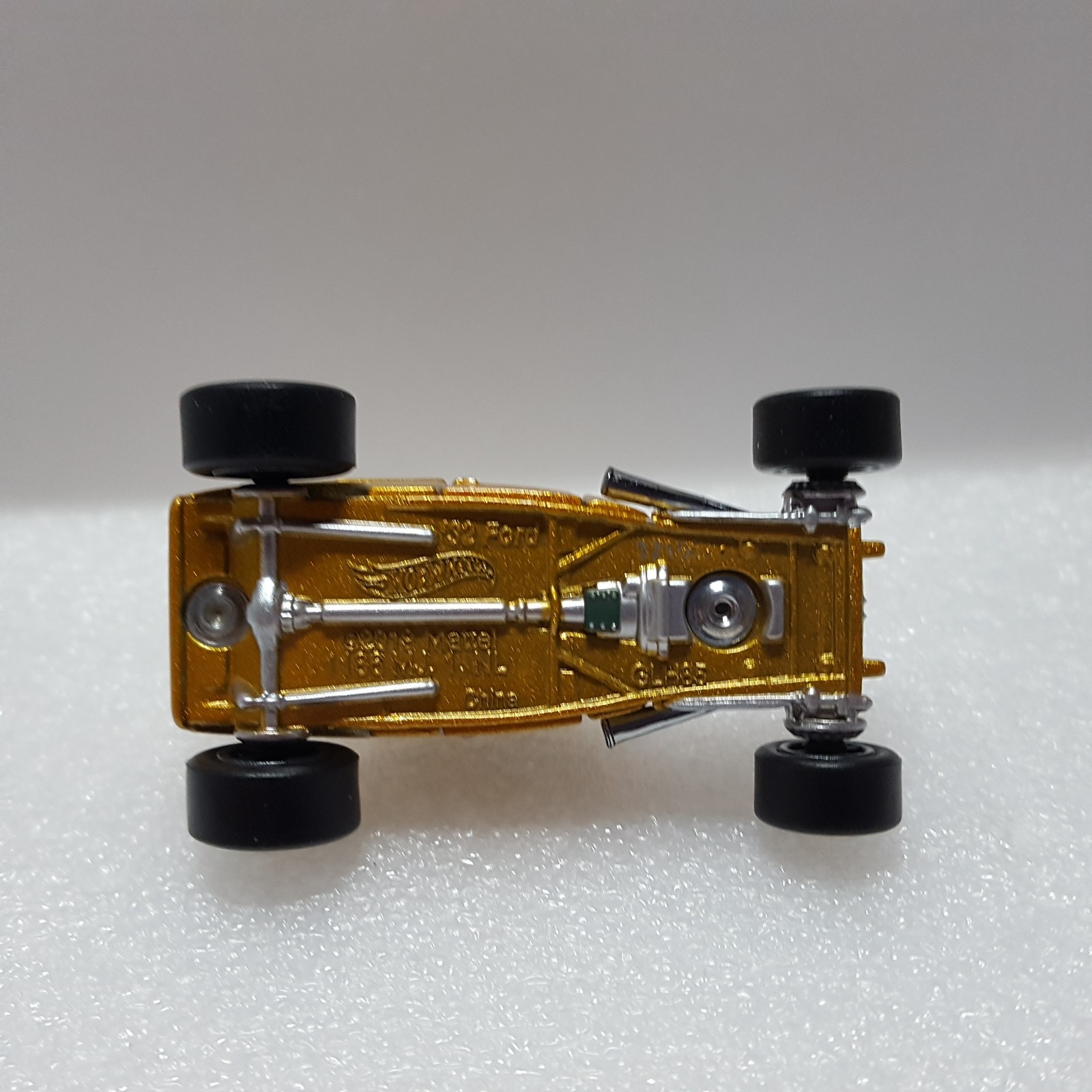 Hot Wheels RLC Metalflake Gold ’32 FORD Hot Rod w/ Real Riders – Mint Loose