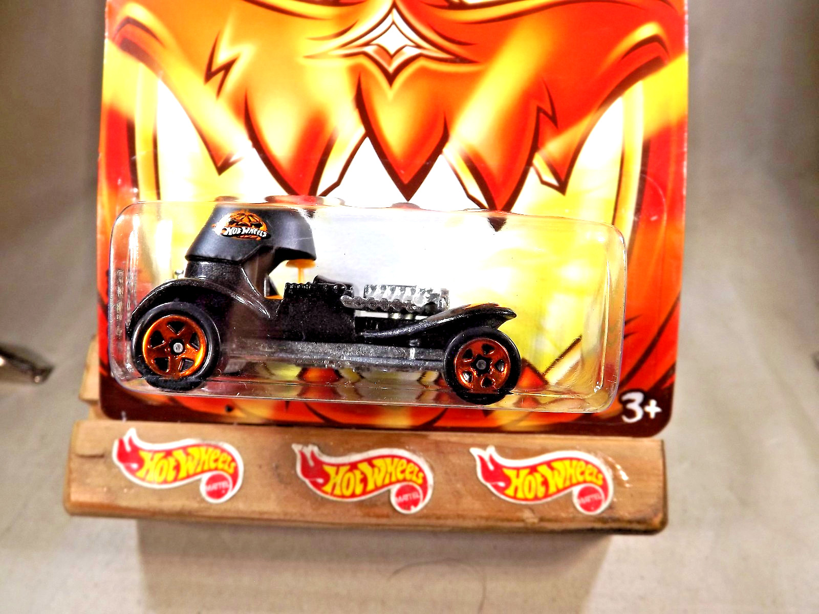 2010 Hot Wheels Halloween Fright Cars RED BARON Black w/Copper 5 Spoke Wheels