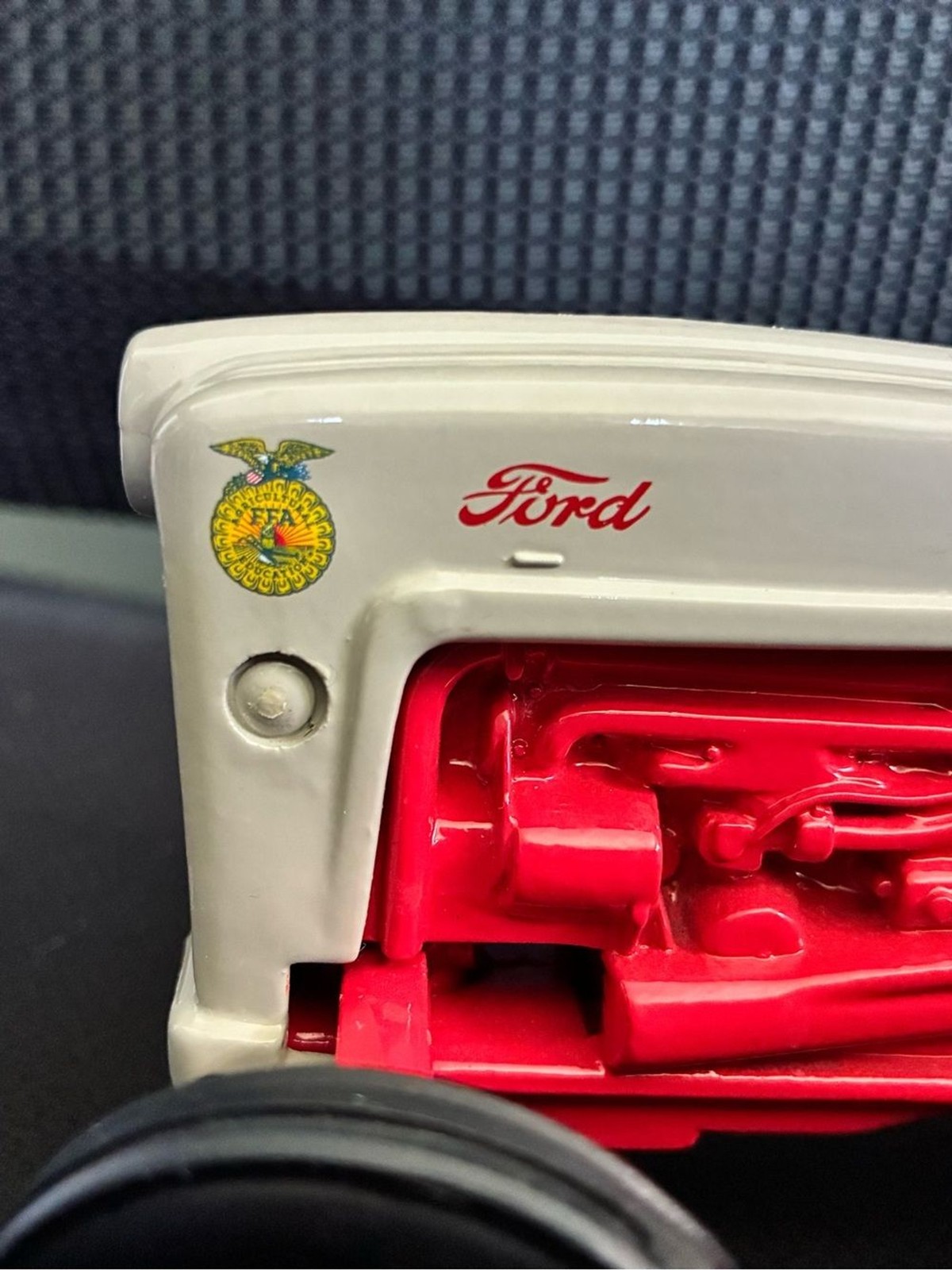 ERTL 1/16 Ford 640 Tractor with FFA Logo 61024 Diecast