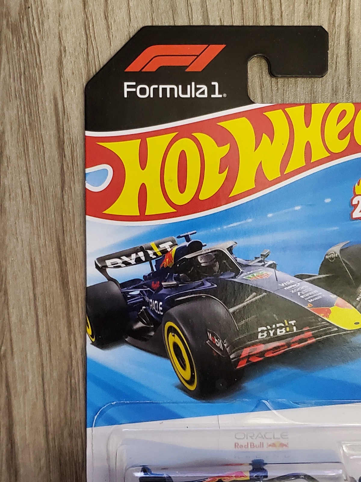 2025 Hot Wheels Oracle Red Bull Racing Formula 1 F1 Track Aces 1/5 Car 59/250