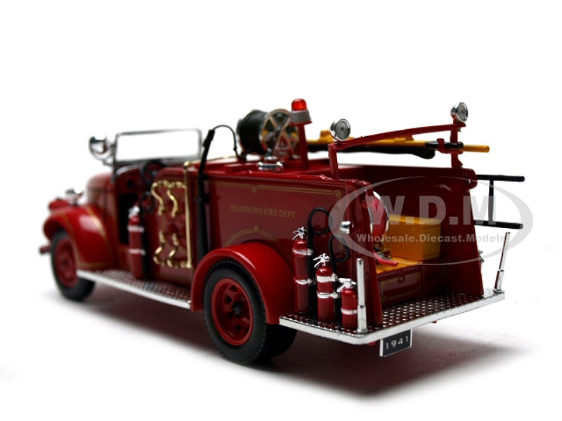 1941 GMC FIRE ENGINE TRUCK RED 1/32 DIECAST MODEL BY SIGNATURE MODELS 32348