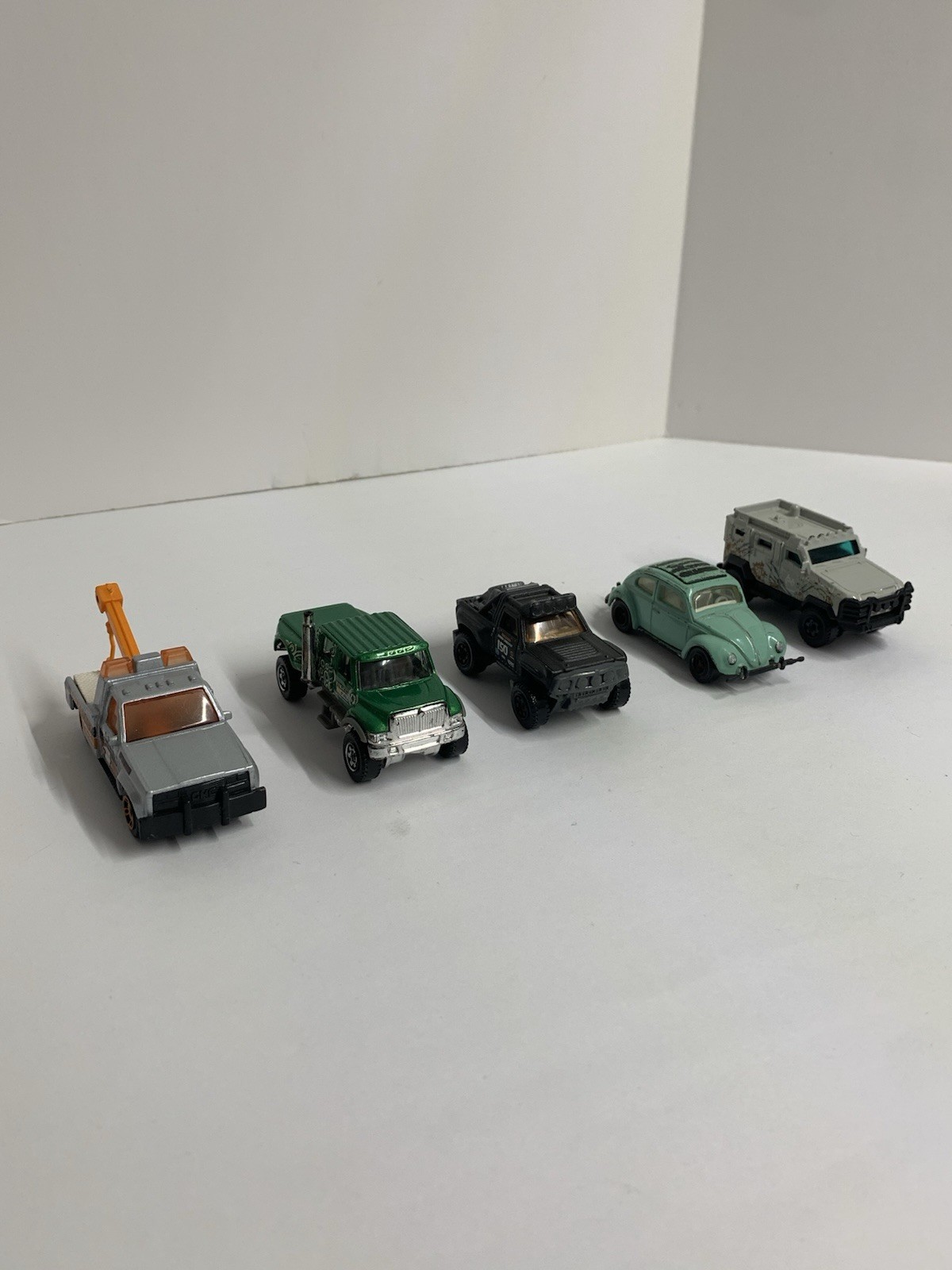 Lot Of 5 Toy Cars Matchbox Die-cast And Plastic Preowned Good Condition (26598)