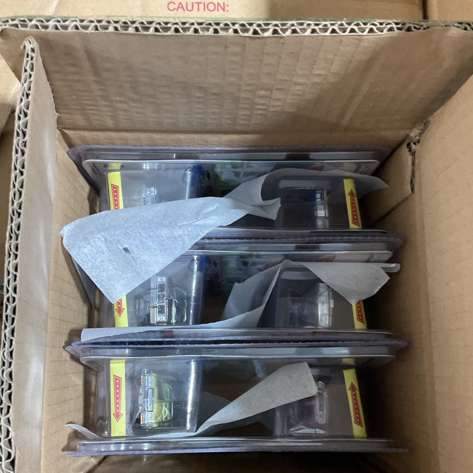 Greenlight Showroom Floor Series 6 – 1:64