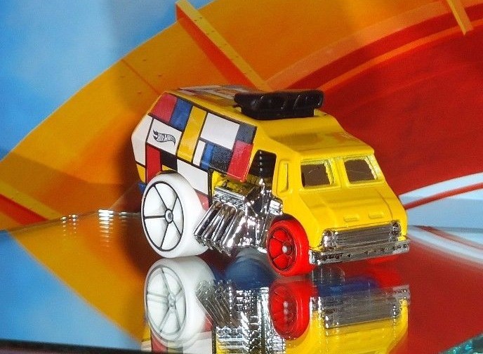 2017 HOT WHEELS HW ART CARS – Cool-One – Kmart Days Color Release – Loose