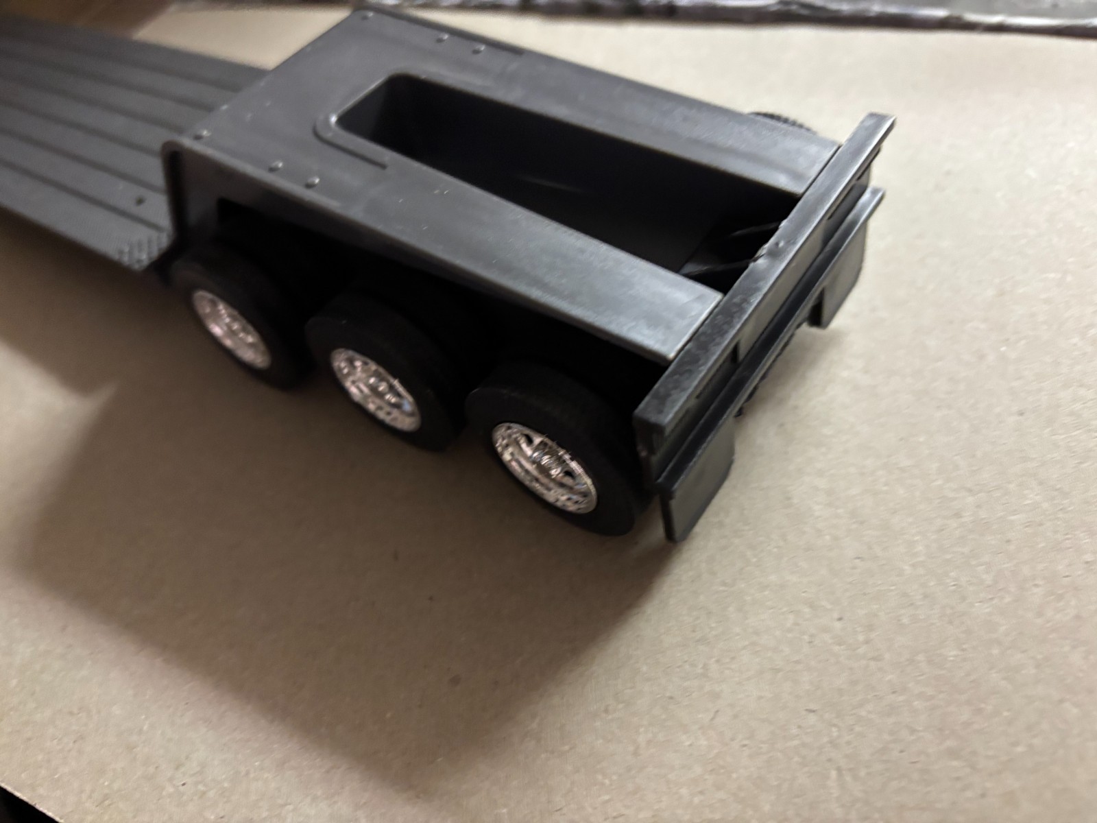 NEW RAY NEW GRAY LOWBOY TRAILER, NO PACKAGING #C 537