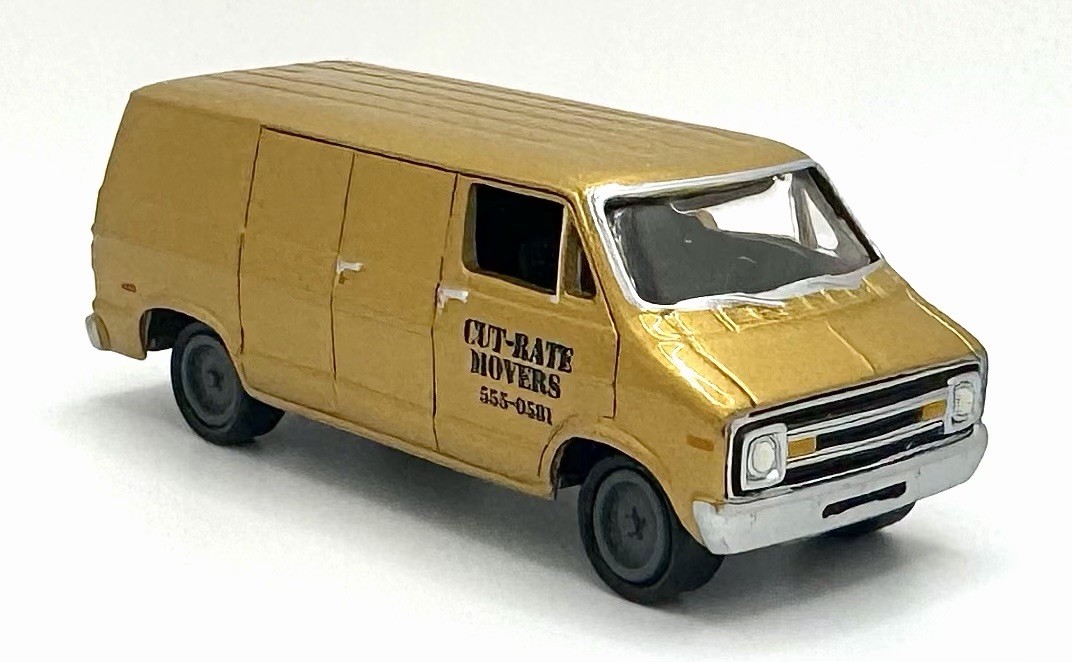 1976 Dodge Ram Van B100 3.7L Moving Van – Light Gold Poly – 1:64 Scale -MOPAR