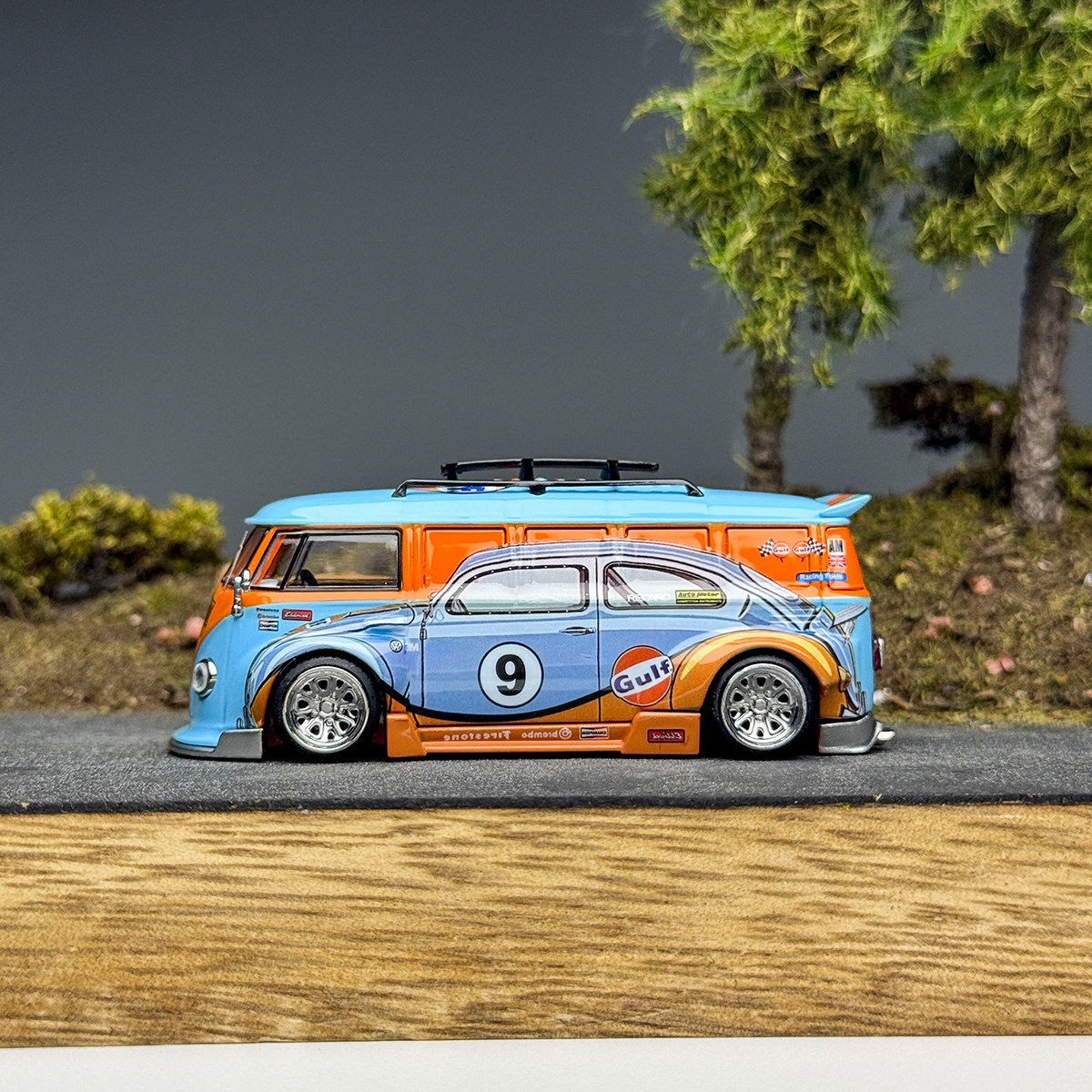 1:64 Gulf Livery T1 Bus Lowrider Diecast Alloy Collectible Van