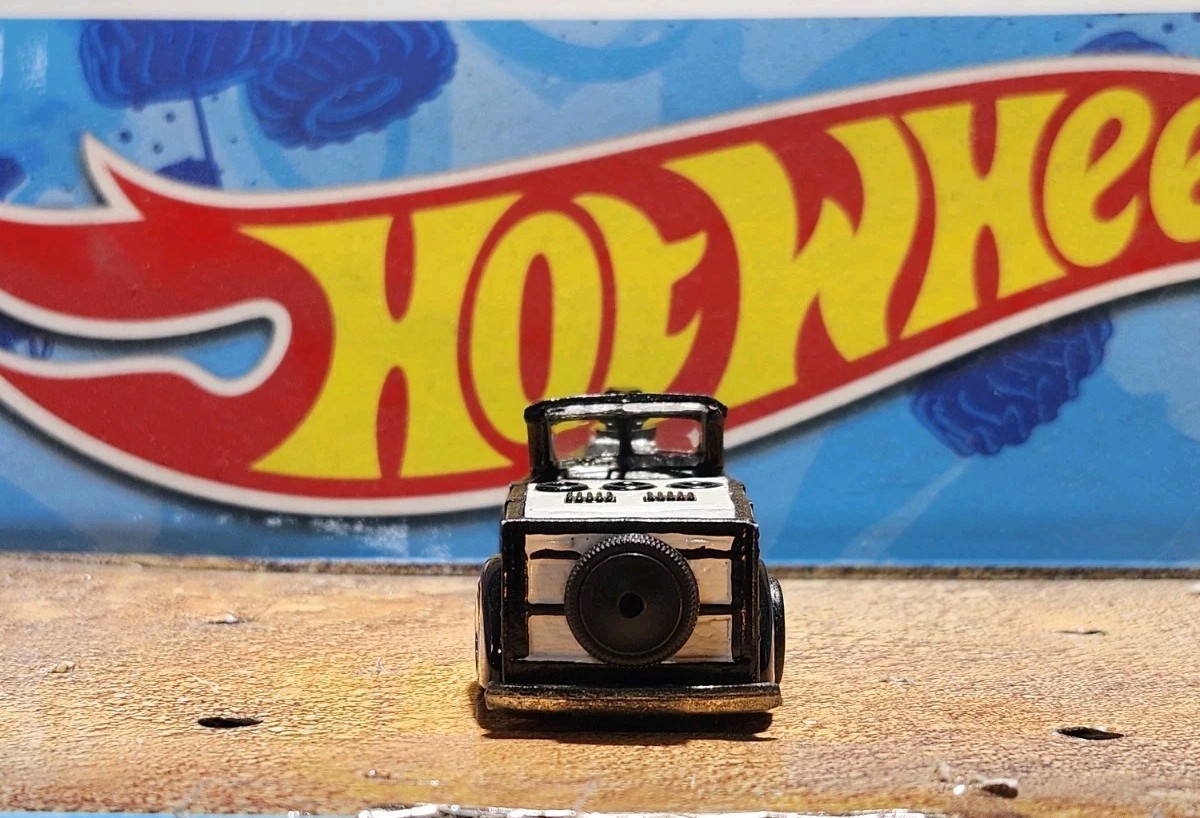 1/64 Custom Made Hot Wheels 40s “Woodie” Panel Delivery Van Black