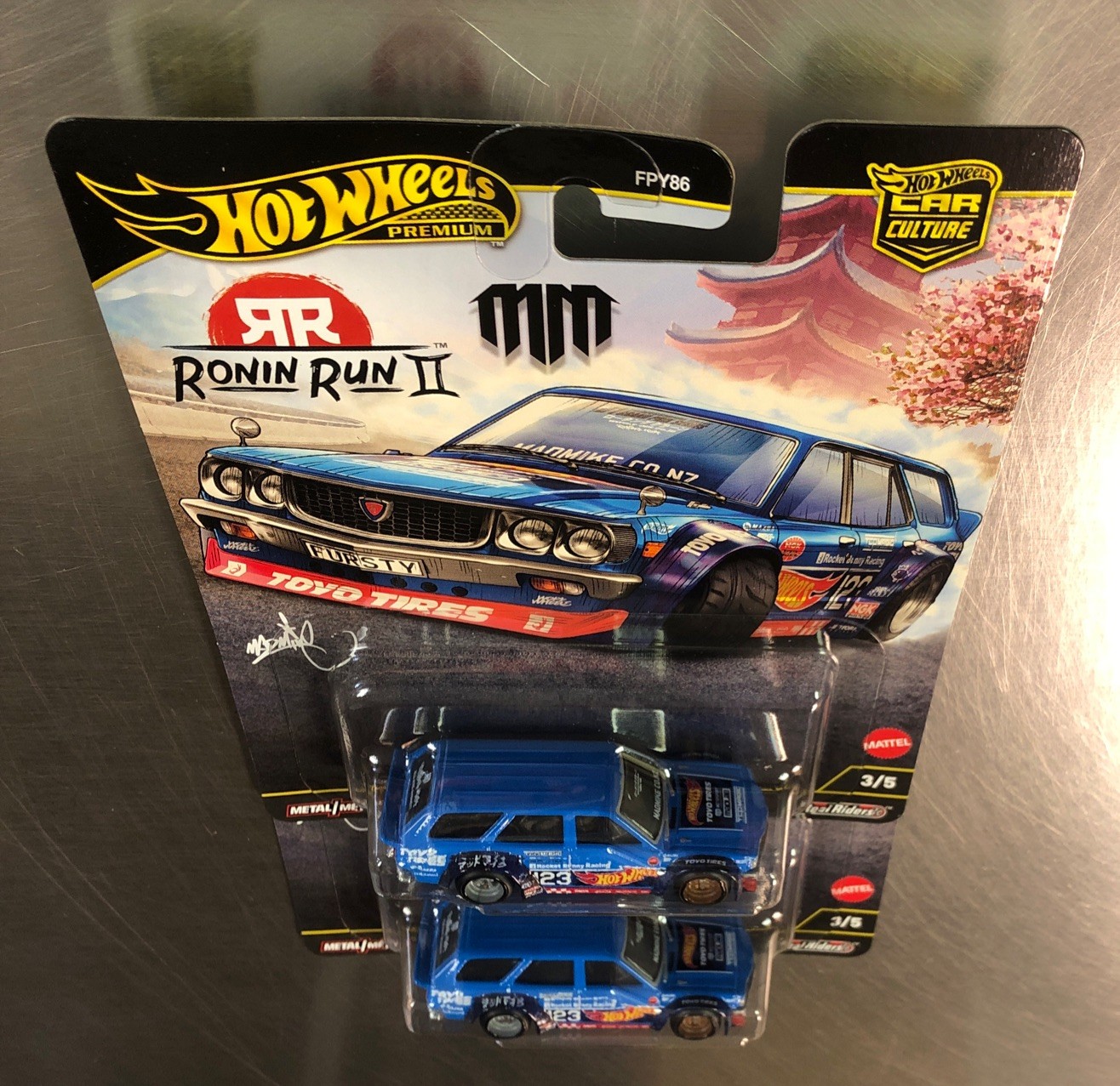 HOT WHEELS RONIN RUN 2 CAR CULTURE MAD MIKE MAZDA RX-3 WAGON/REMORQUE ( LOT OF 2