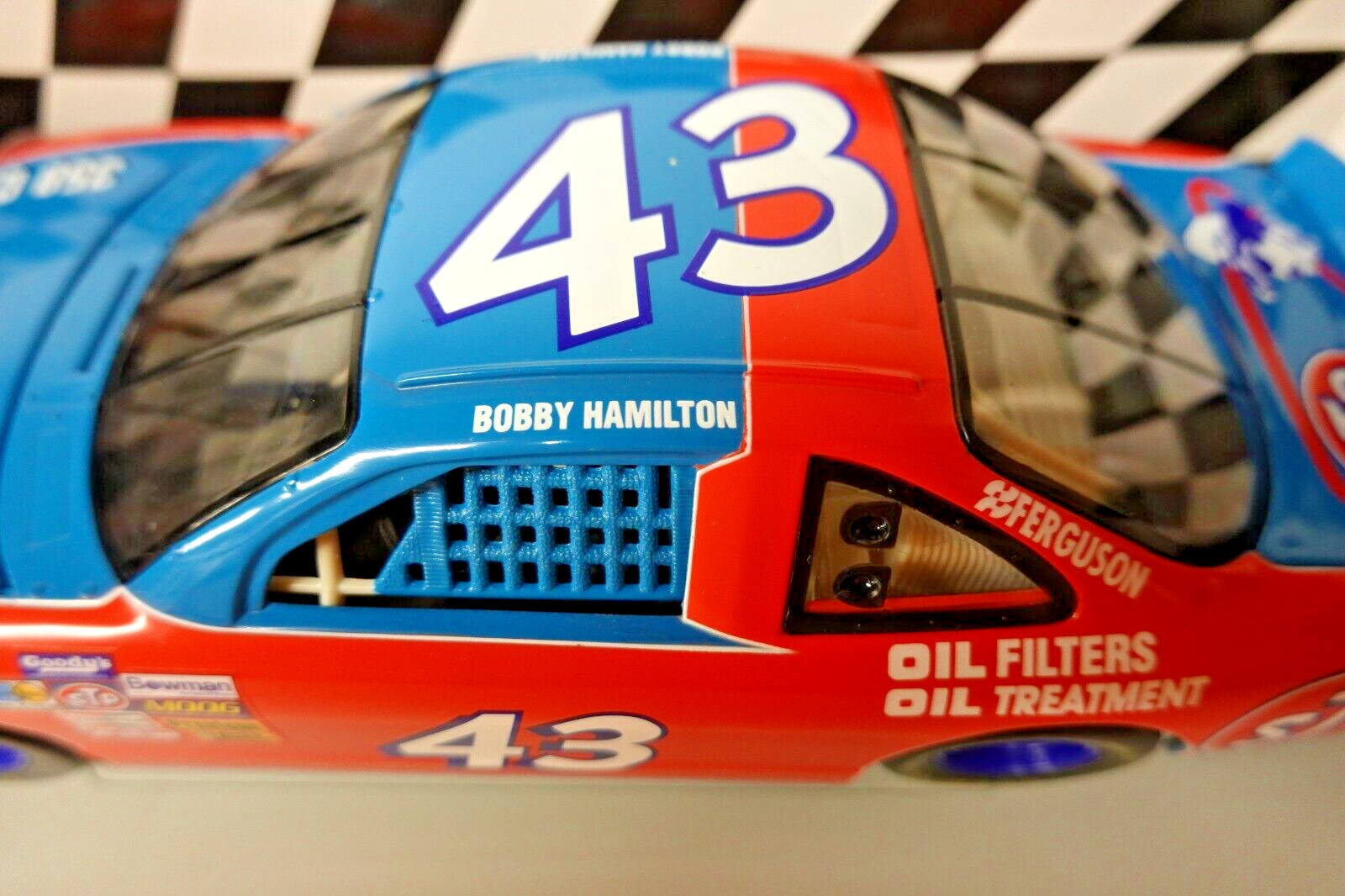 ERTL 7803 RICHARD PETTY STP 25TH ANNIVERSARY AMERICAN MUSCLE 1:18 SCALE N.I.B.