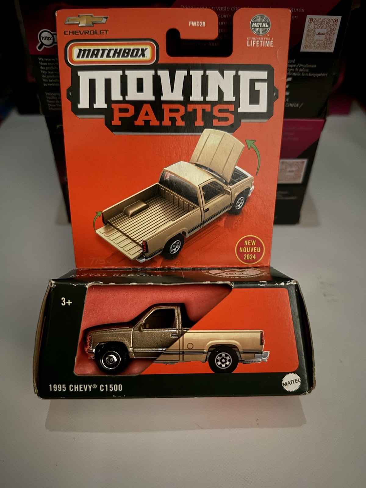 2024 MATCHBOX MOVING PARTS SERIES 1995 CHEVY C1500 TAN