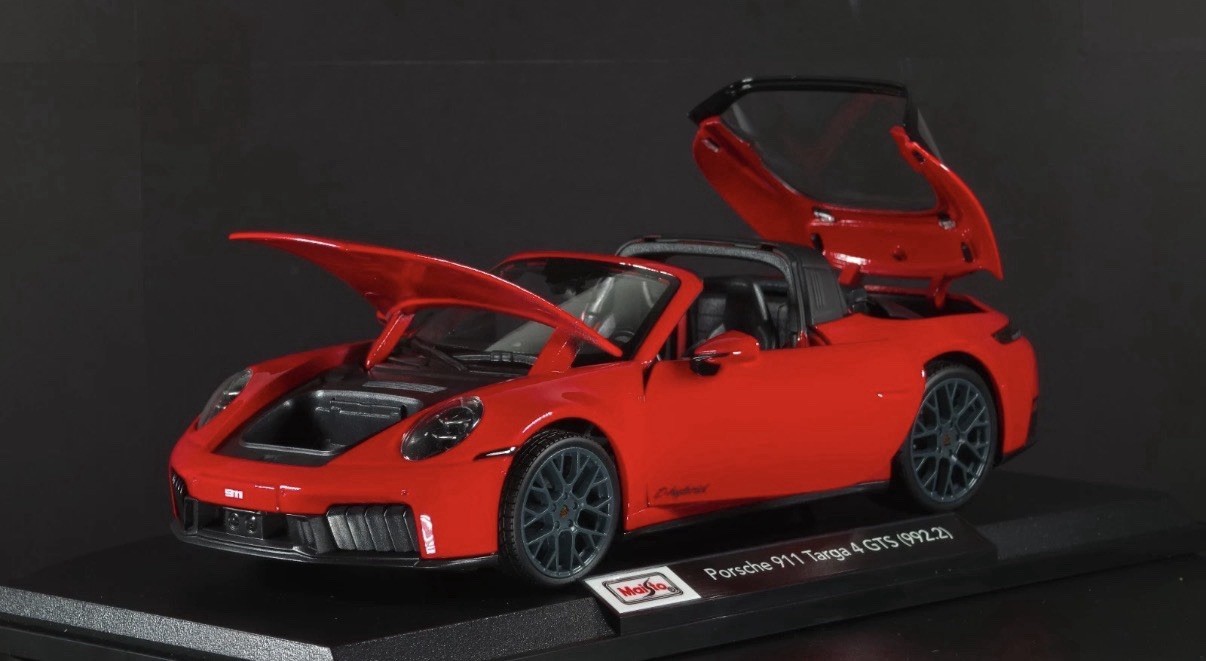Porsche 911 Targa 4 GTS (992.2) 1:18 Maisto Exclusive Style Special Edition red