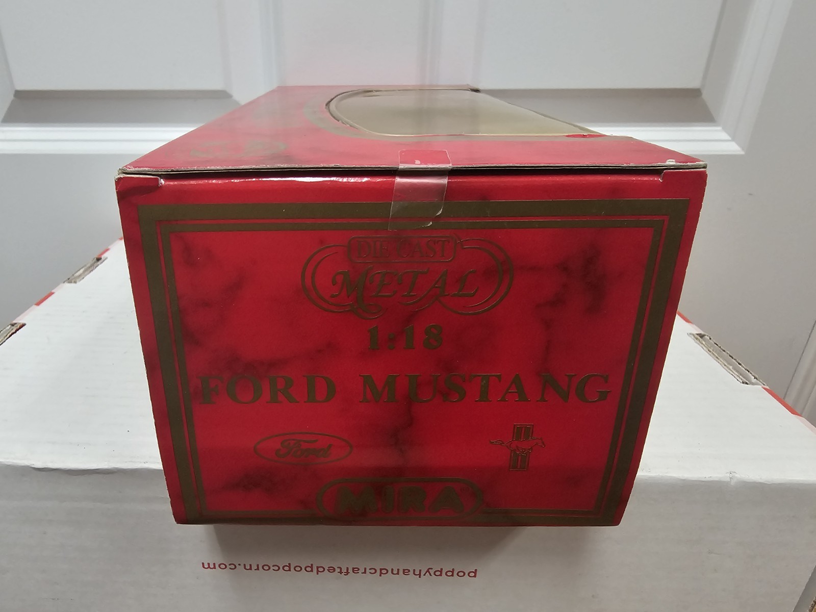 Mira Calidad Golden Line 1965 Ford Red Fastback Mustang Diecast 1:18 Scale Car