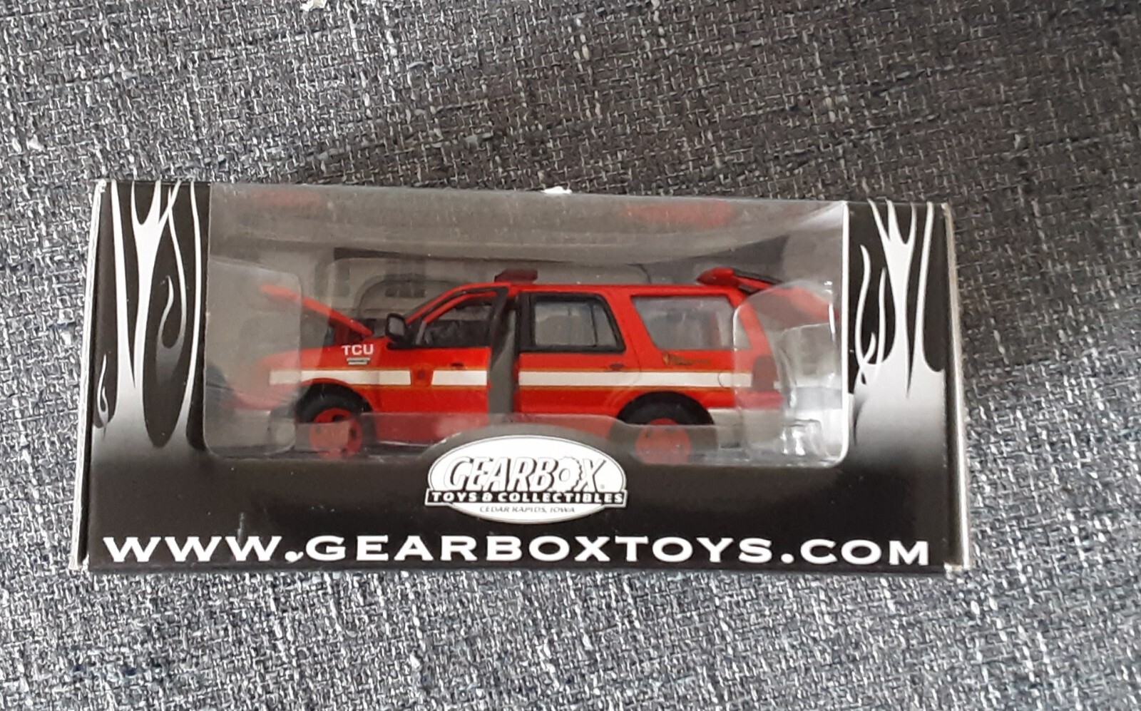 Gearbox Toys Boston Fire Department TCU SUV 1:43 Scale