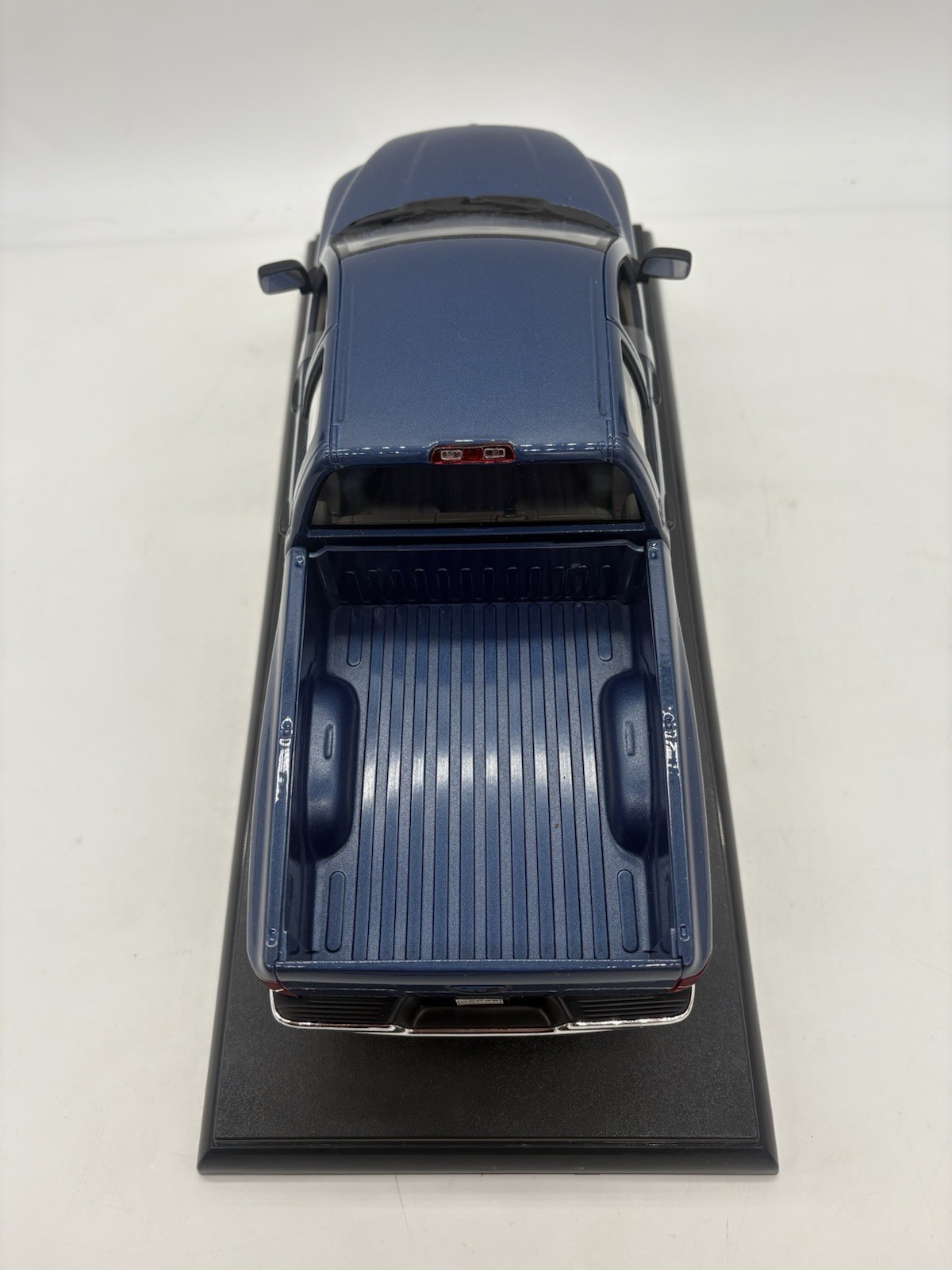 Welly 2002 Dodge Ram 1500 Quad Short Box Diecast Pickup Truck 1:19 W Box – Blue