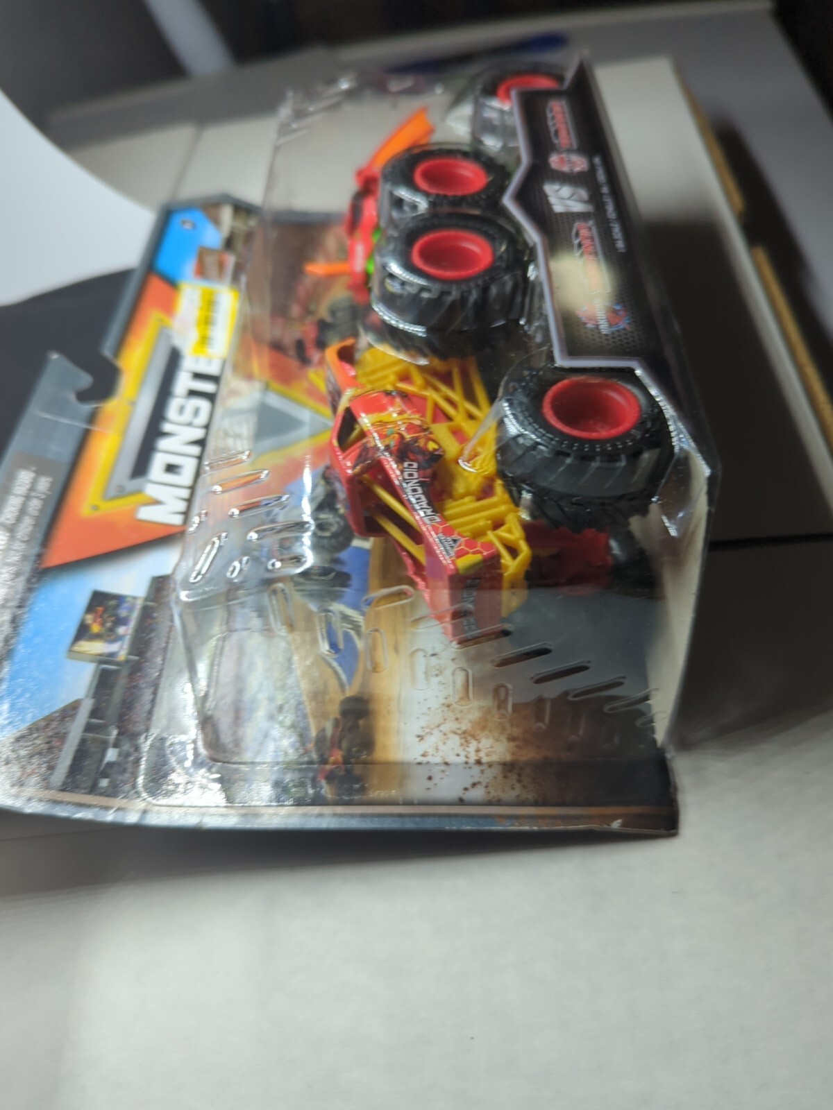 SPIN MASTER MONSTER JAM BAKUGAN DRAGONOID VS DRAGONOID SERIES 27 ~NEW