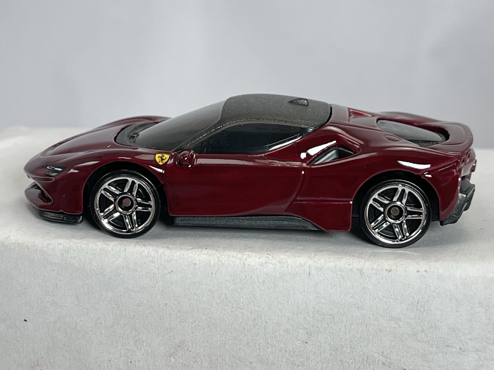 2025 Hot Wheels FERRARI SF90 STRADALE MOTOR SHOW Dk Red Diecast 1:64 Car