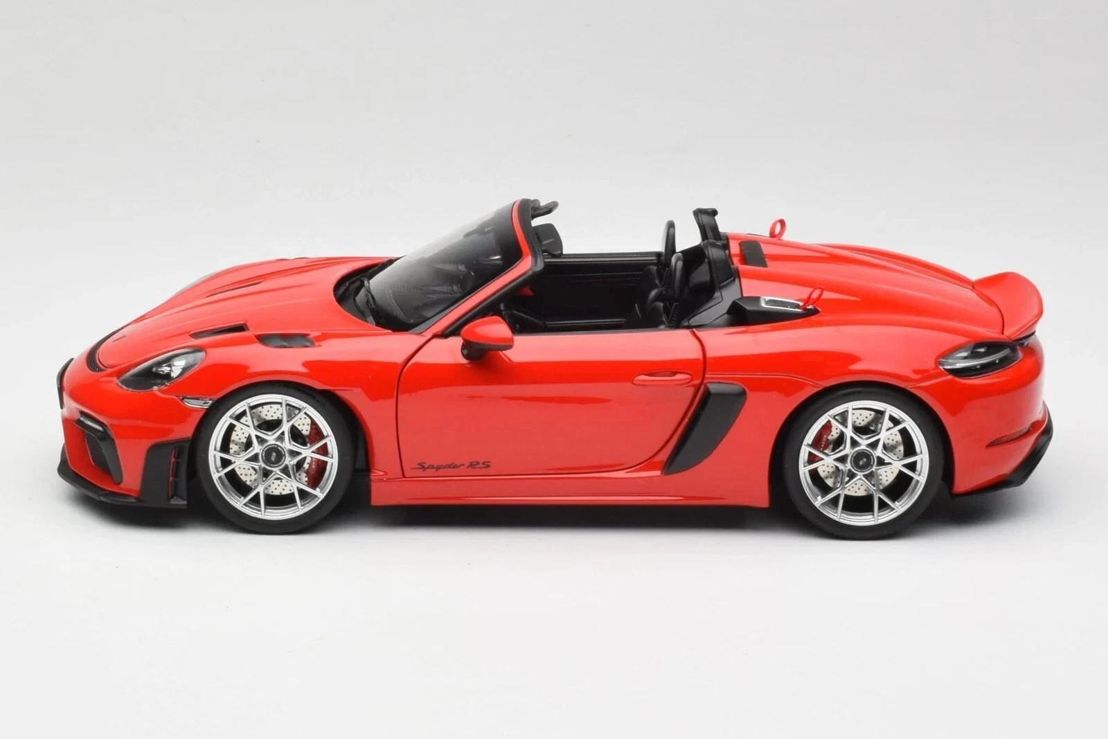 NOREV 187271 PORSCHE 718 SPYDER RS 2023 GUARDS RED 1/18