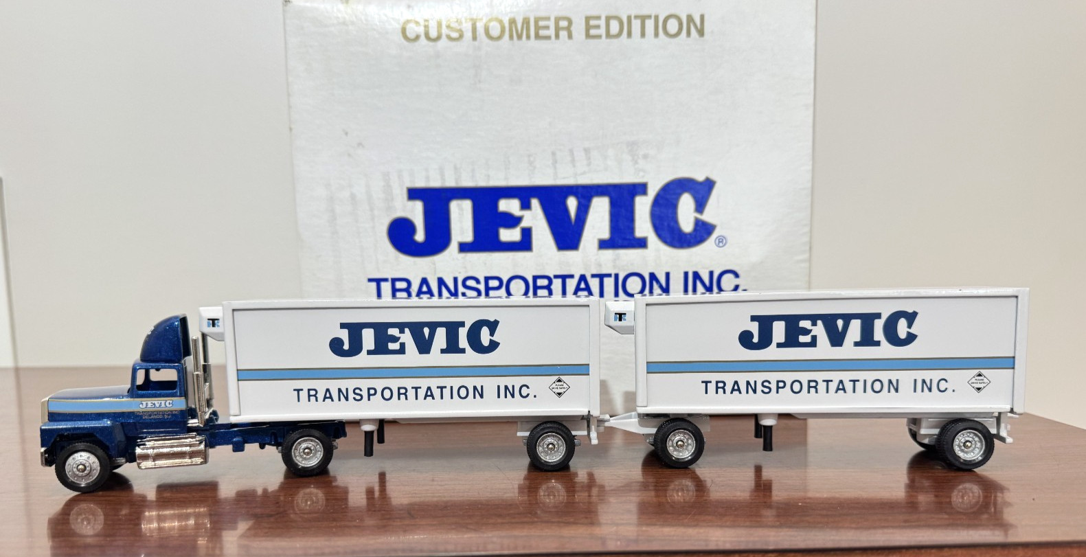 Jevic Transportation Doubles 1996 Winross Trucks FL/S