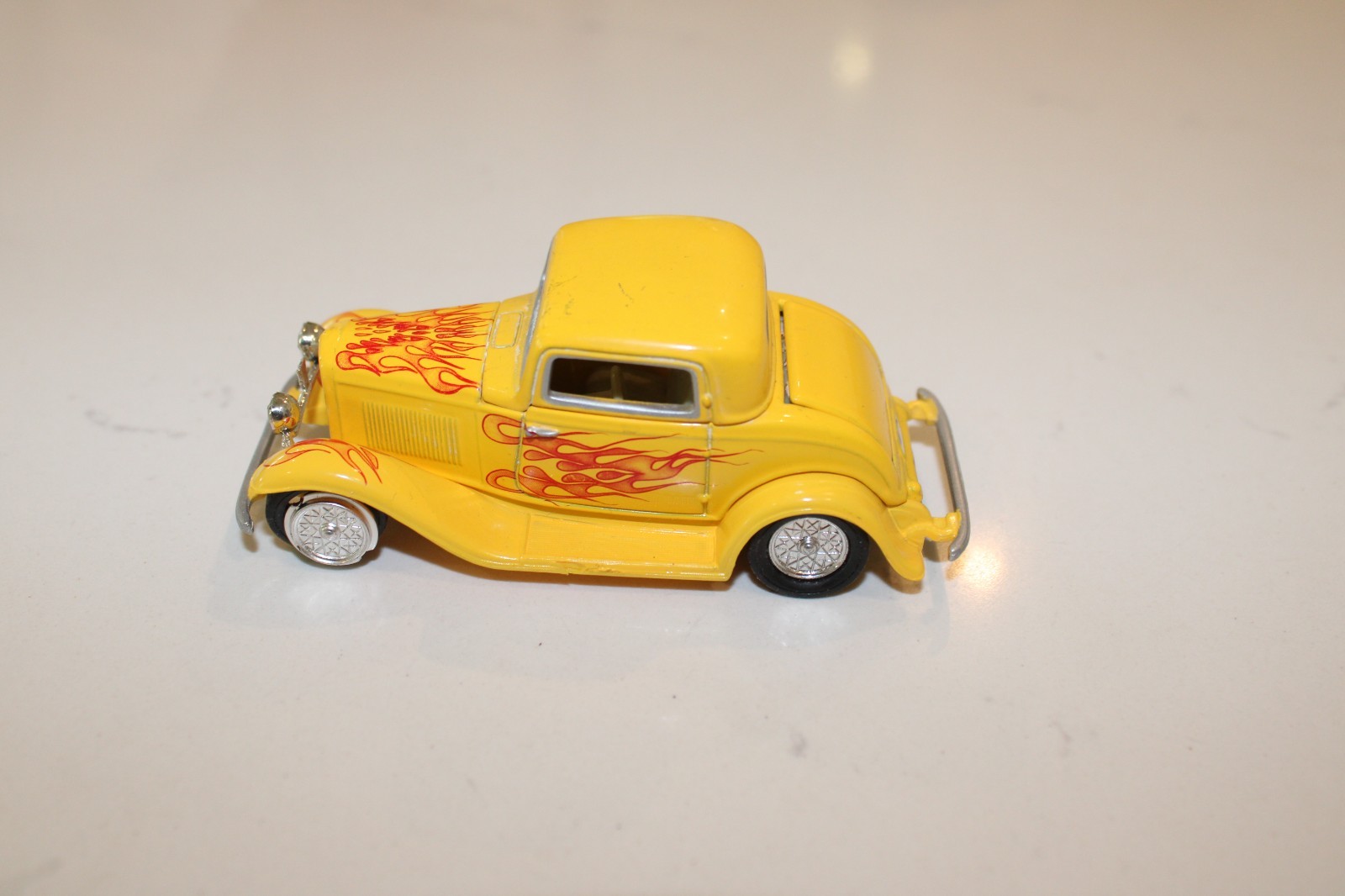 Road Champs 1932 Ford Model B, 1:43 Diecast, Rod & Custom