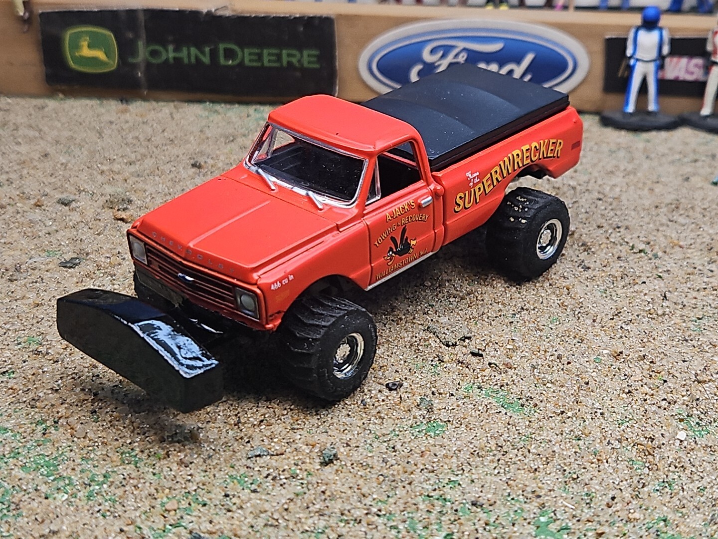 CUSTOM BUILT 1:64 C10 GreenLight 1968 HOT ROD PULLING TRUCK puller CHEVEROLETdcp