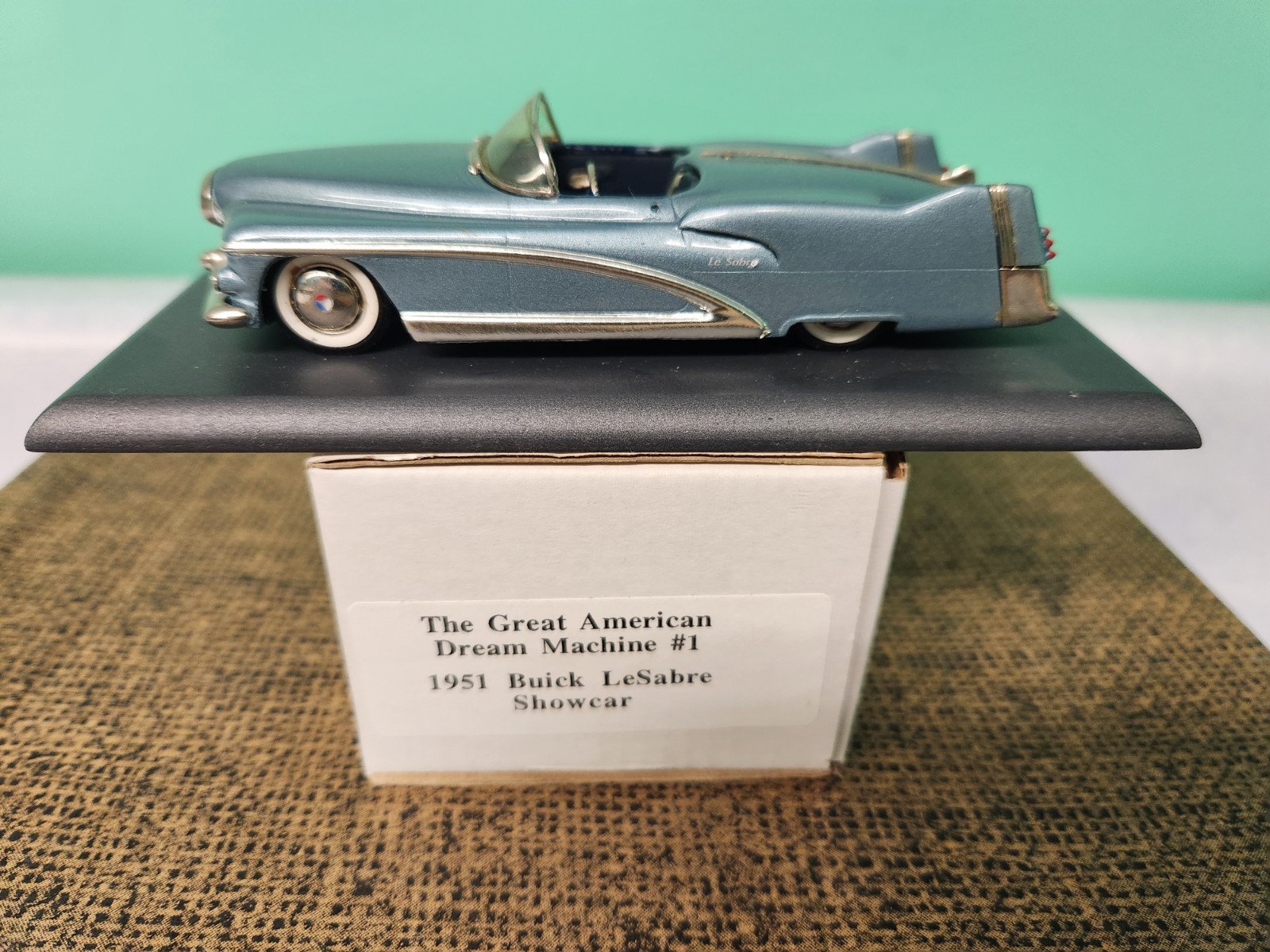 GADM GREAT AMERICAN DREAM MACHINES #1 1951 BUICK LE SABRE 1/43 DIECAST