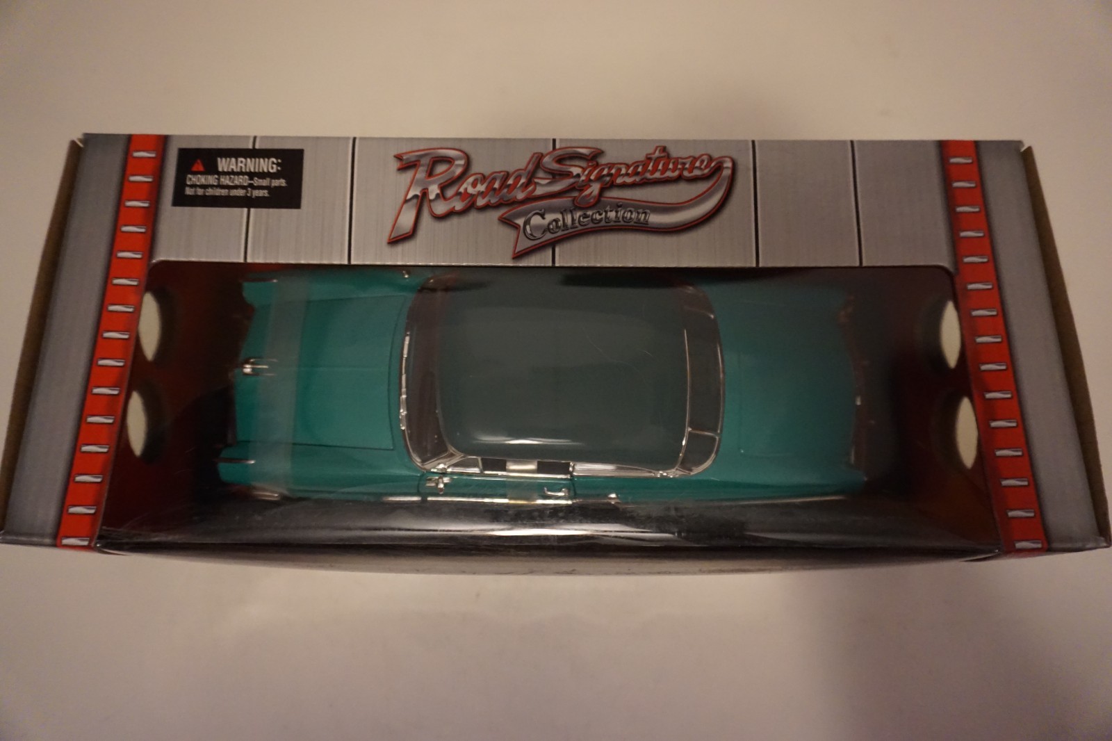 1/18 Road Signature 1952 Lincoln Capri Green (1167)