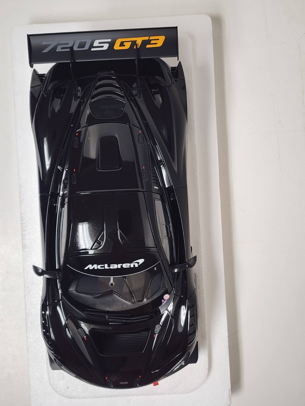 AUTOart – 1/18 die cast: McLaren 720S GT3, gloss black