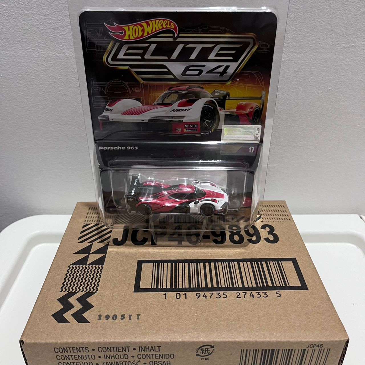 Hot Wheels Elite 64 #17 Porsche 963 Penske Racing JCP46-9893 with Protector BOX