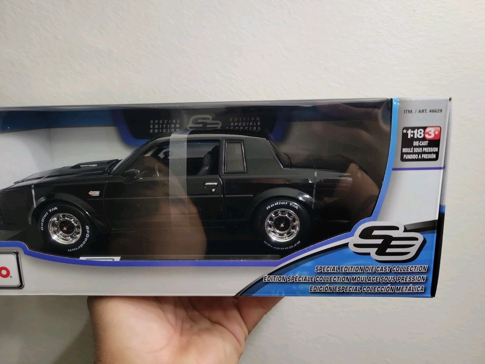 Maisto Special Edition 1987 Buick Grand National Black 1/18 31479