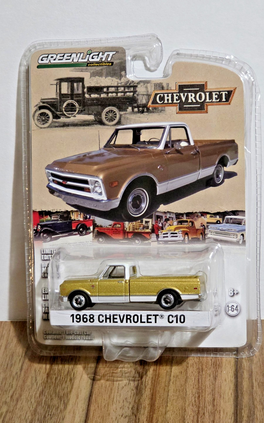 GREENLIGHT 1/64 1968 CHEVROLET C-10 ANNIVERSARY COLLECTION SERIES 2