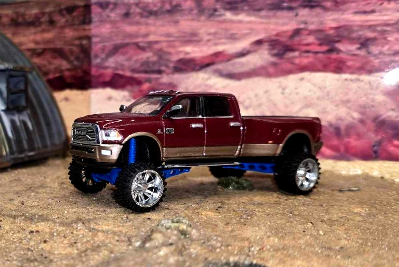 1/64 Universal Radius Arm Lift Kit (Greenlight, Autoworld, M2 Machines)