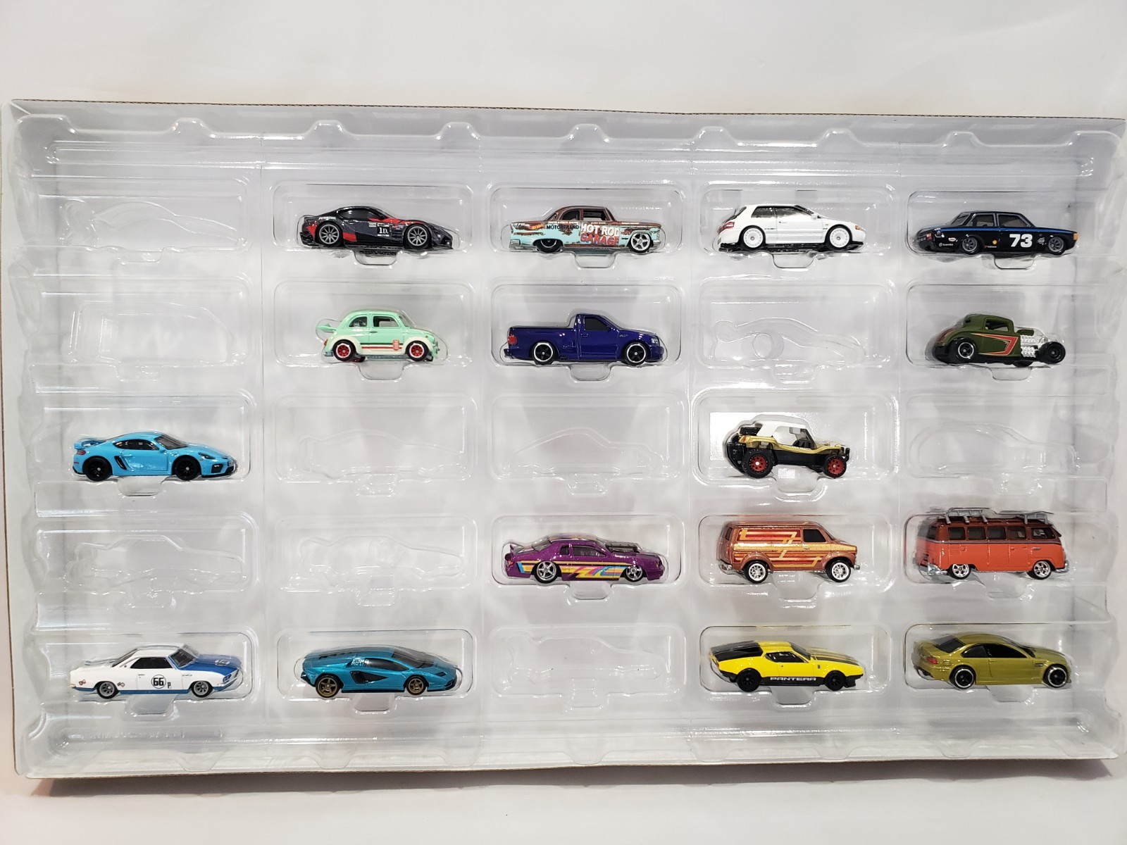 NEW Hot Wheels BOULEVARD Lot 16 Cars Plymouth Savoy 32 Ford M3 Porsche Pantera