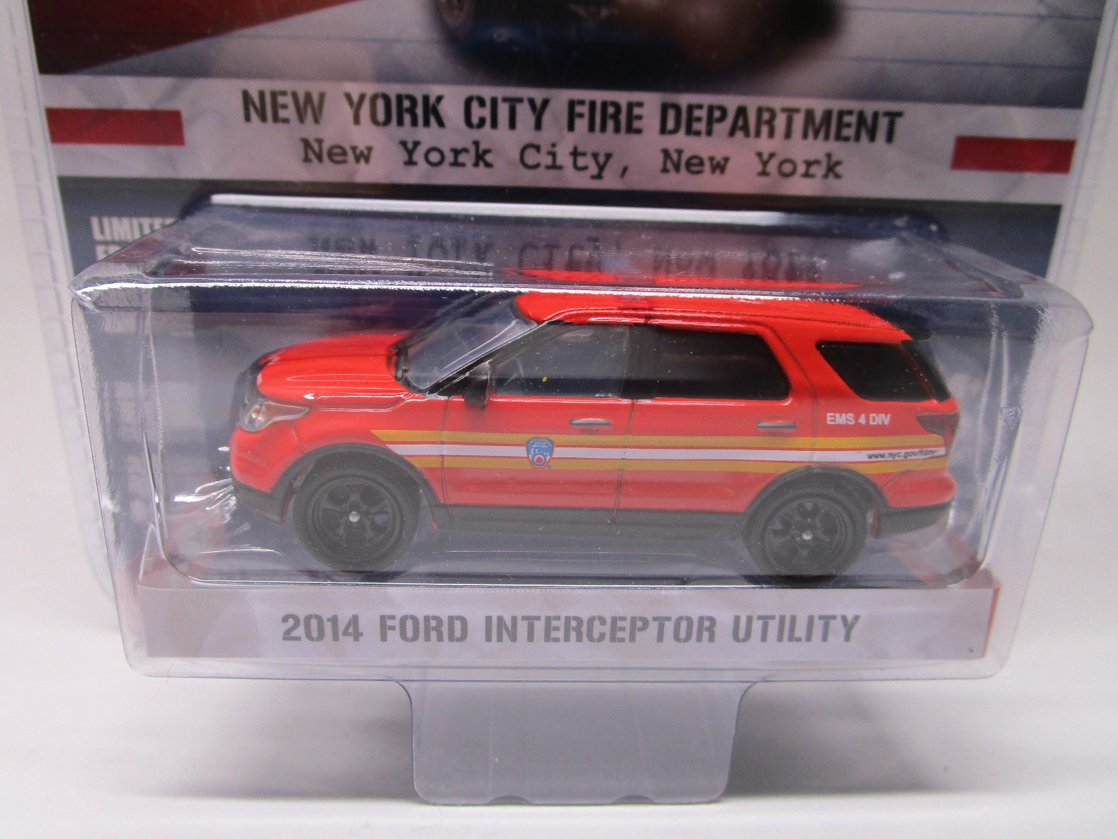 Greenlight Hot Pursuit Ser.15 1/64 FDNY New York Fire Department Ford Explorer