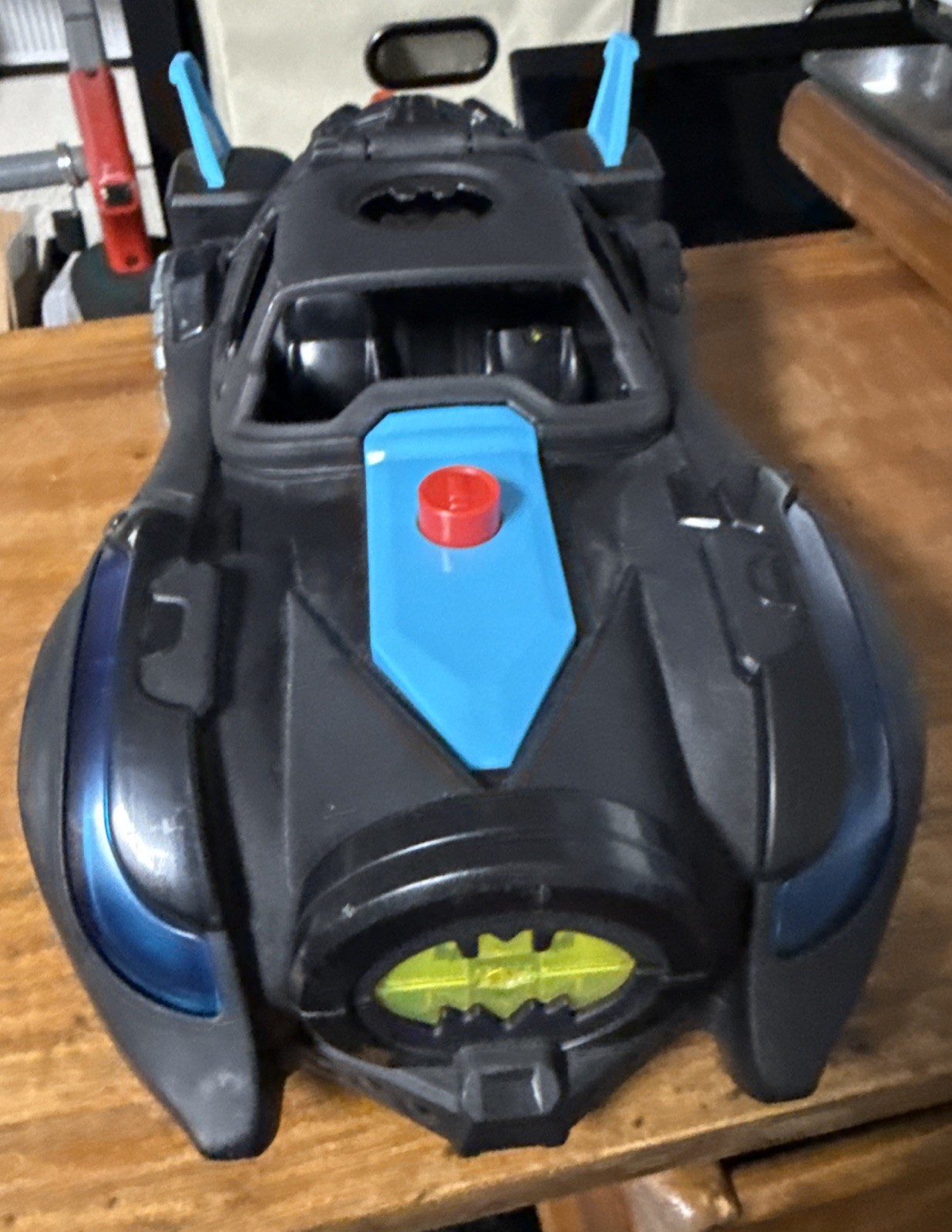 *Batmobile Rare Model England / United Kingdom – Lighted, Sound – Solid Toy Car