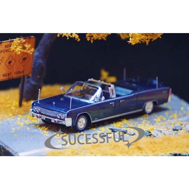 GOC 1/64 Blue Continental X100 HEC Luxury Sedan Diecast Metal Car Sealed