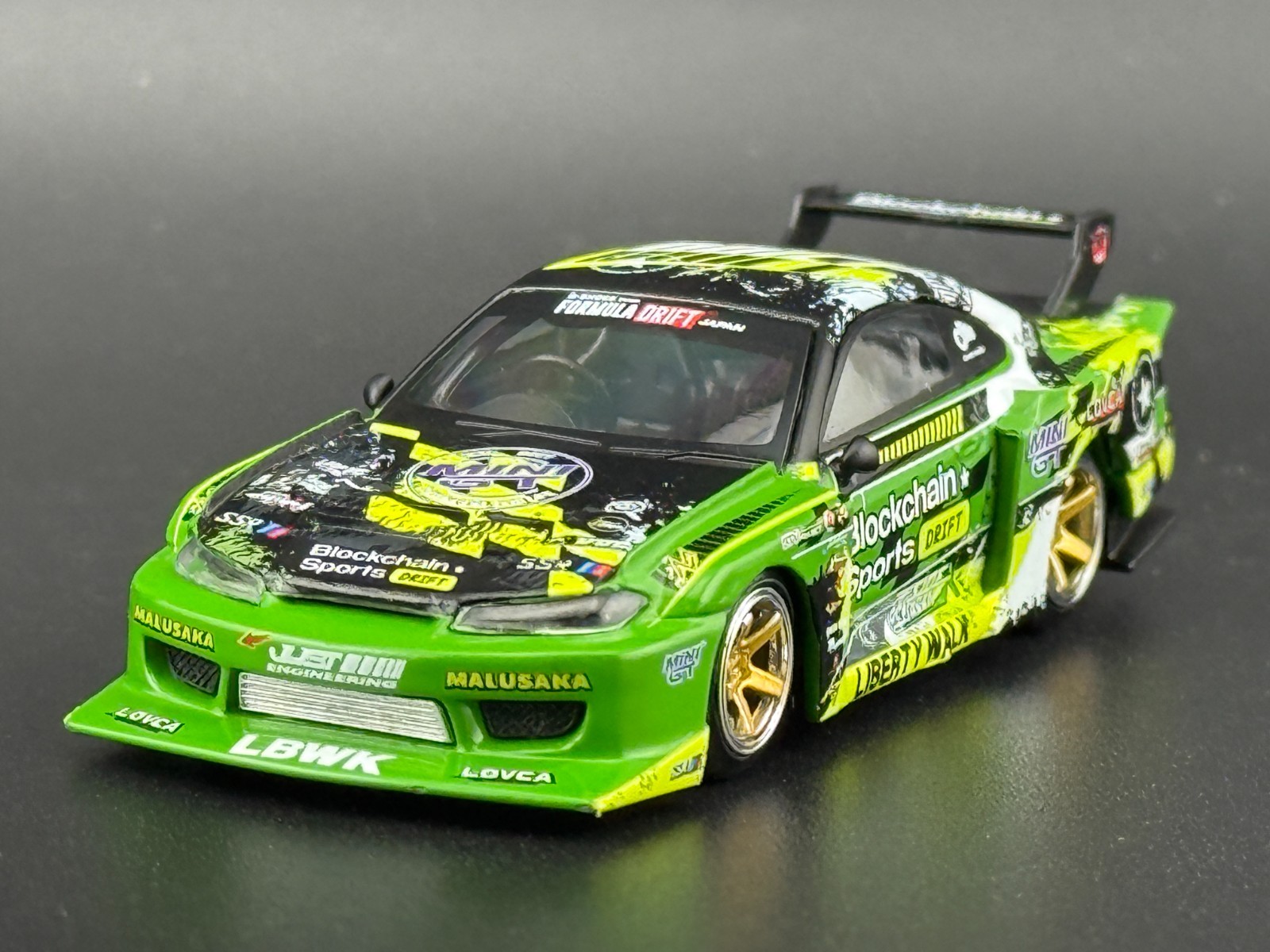 Mini GT Nissan LB-Super Silhouette S15 SILVIA #555 V2 2024 Formula D1 #823 1/64