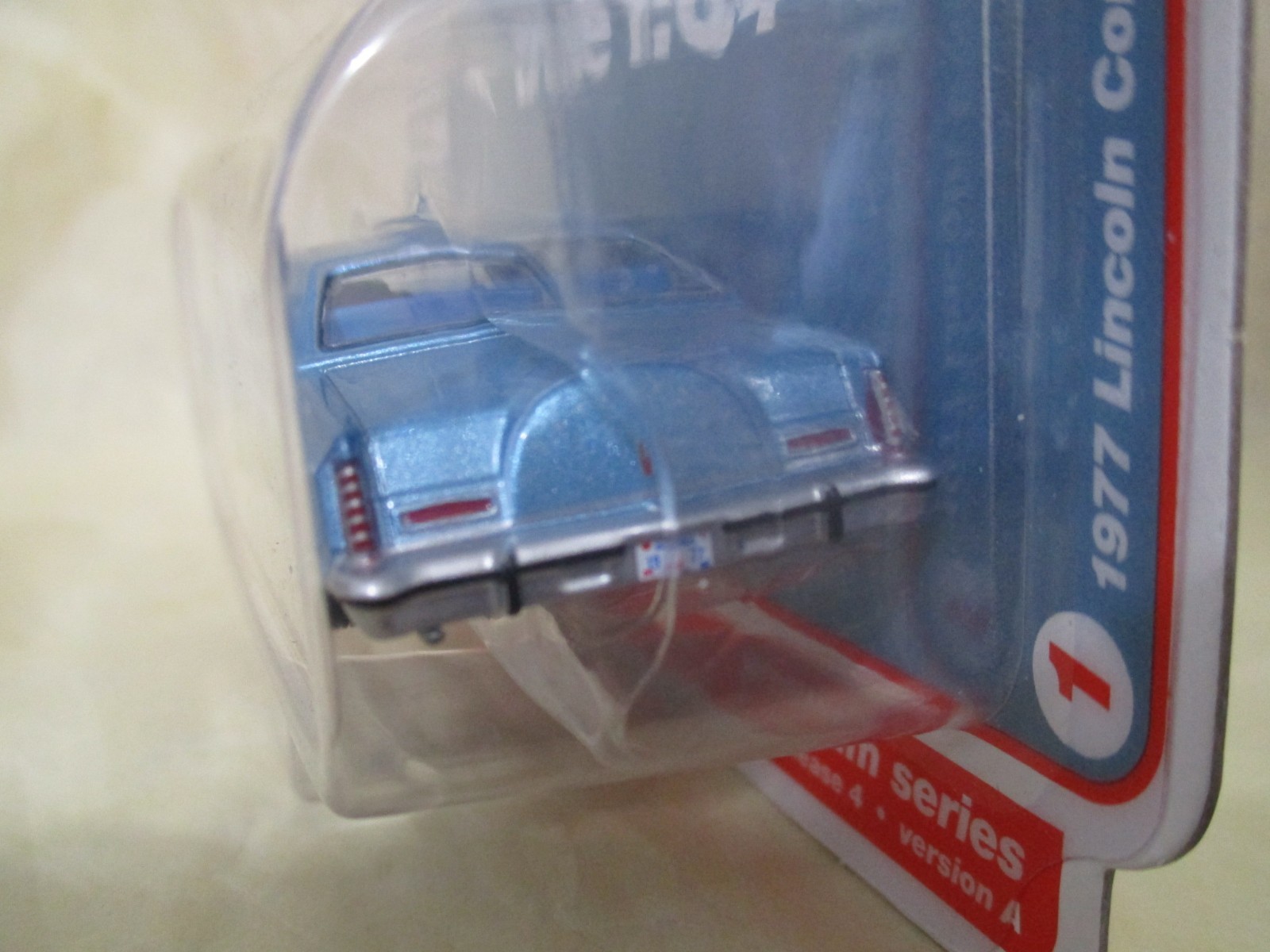 Auto World 1977 Lincoln Continental Mark V Blue 1:64 Diecast w/ Rubber Tires